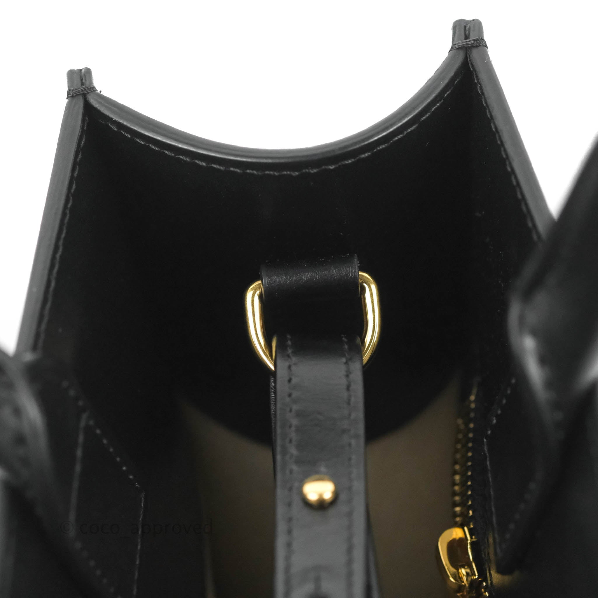 Celine Small Vertical Cabas Leather Satchel (SHG-28239) – LuxeDH
