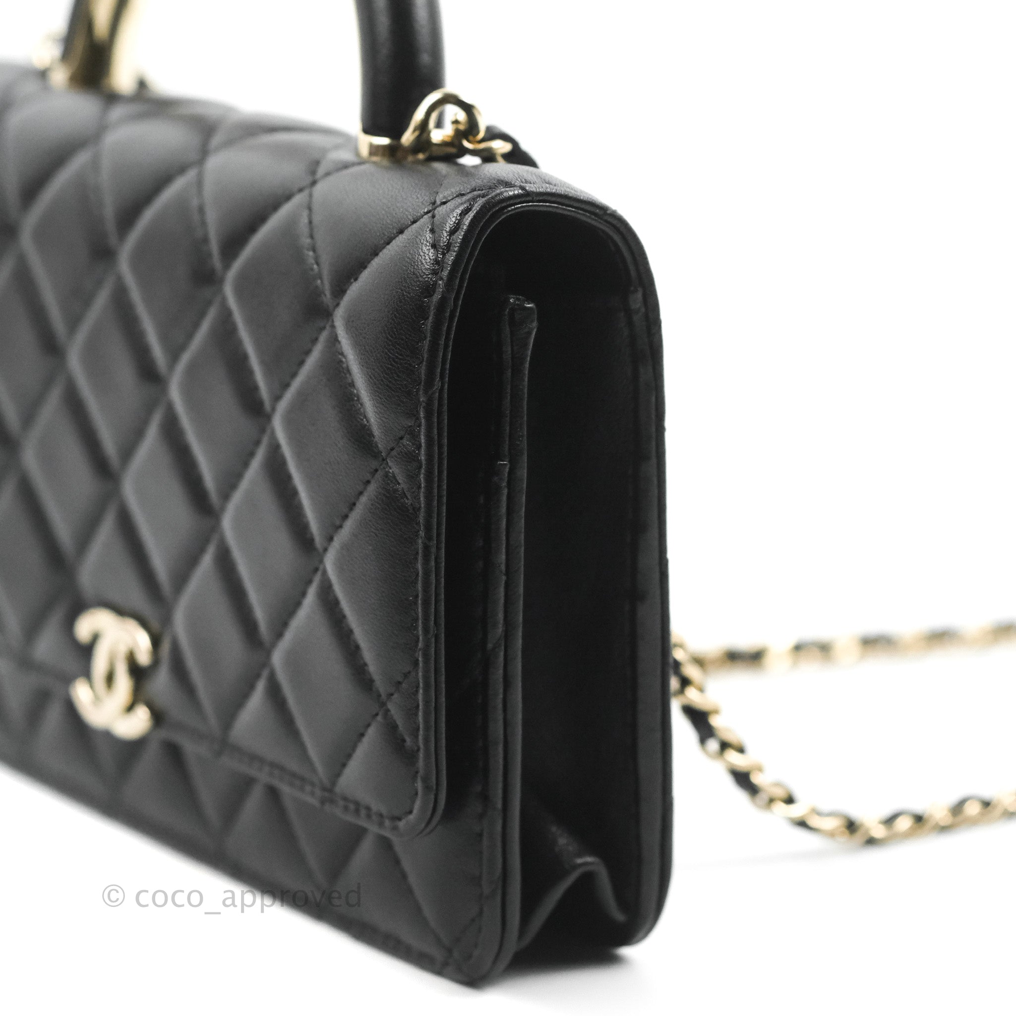 how much is the chanel wallet on chain