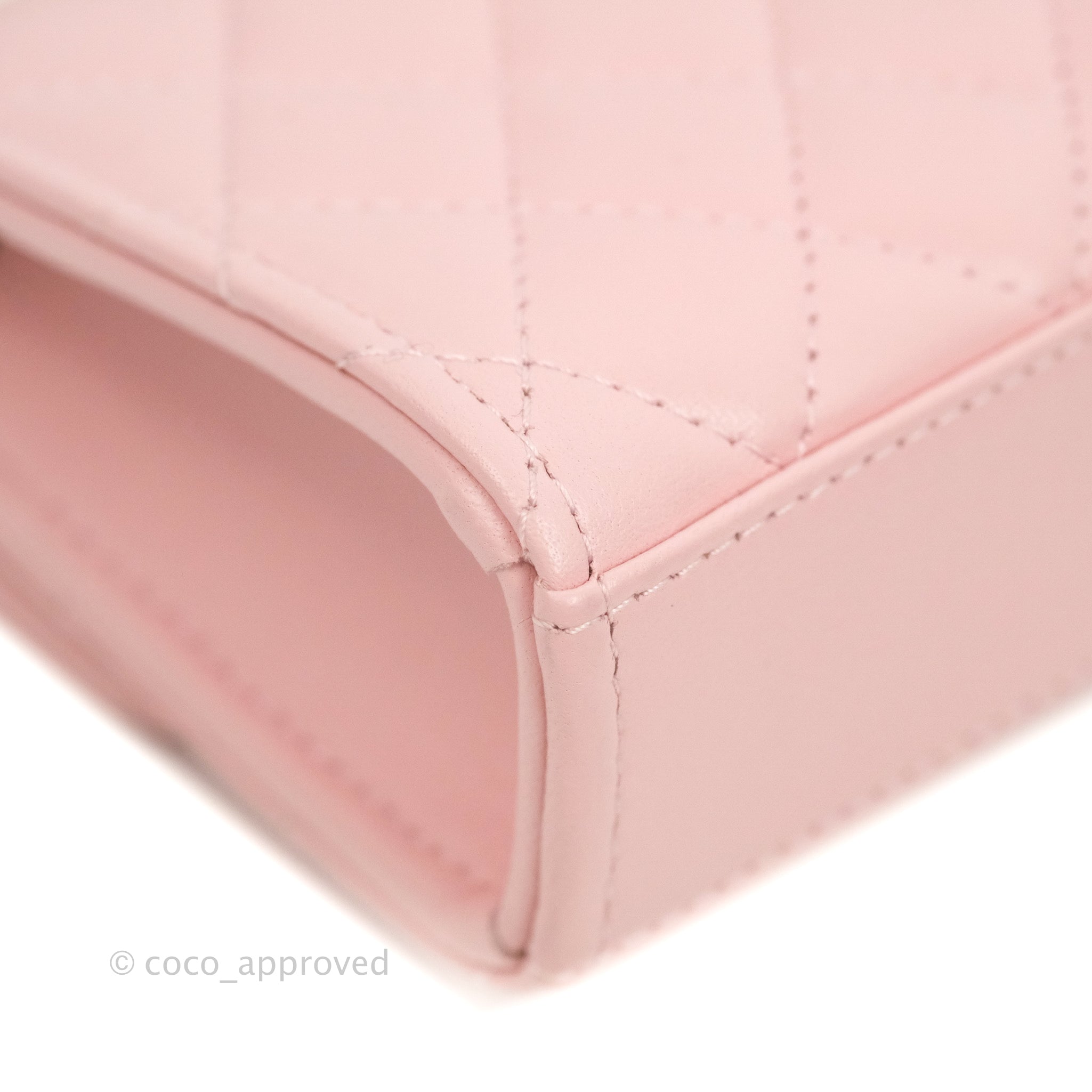 CHANEL 22A Pink Lamb Skin Top Handle Rectangular Mini Flap Bag Light G –  AYAINLOVE CURATED LUXURIES