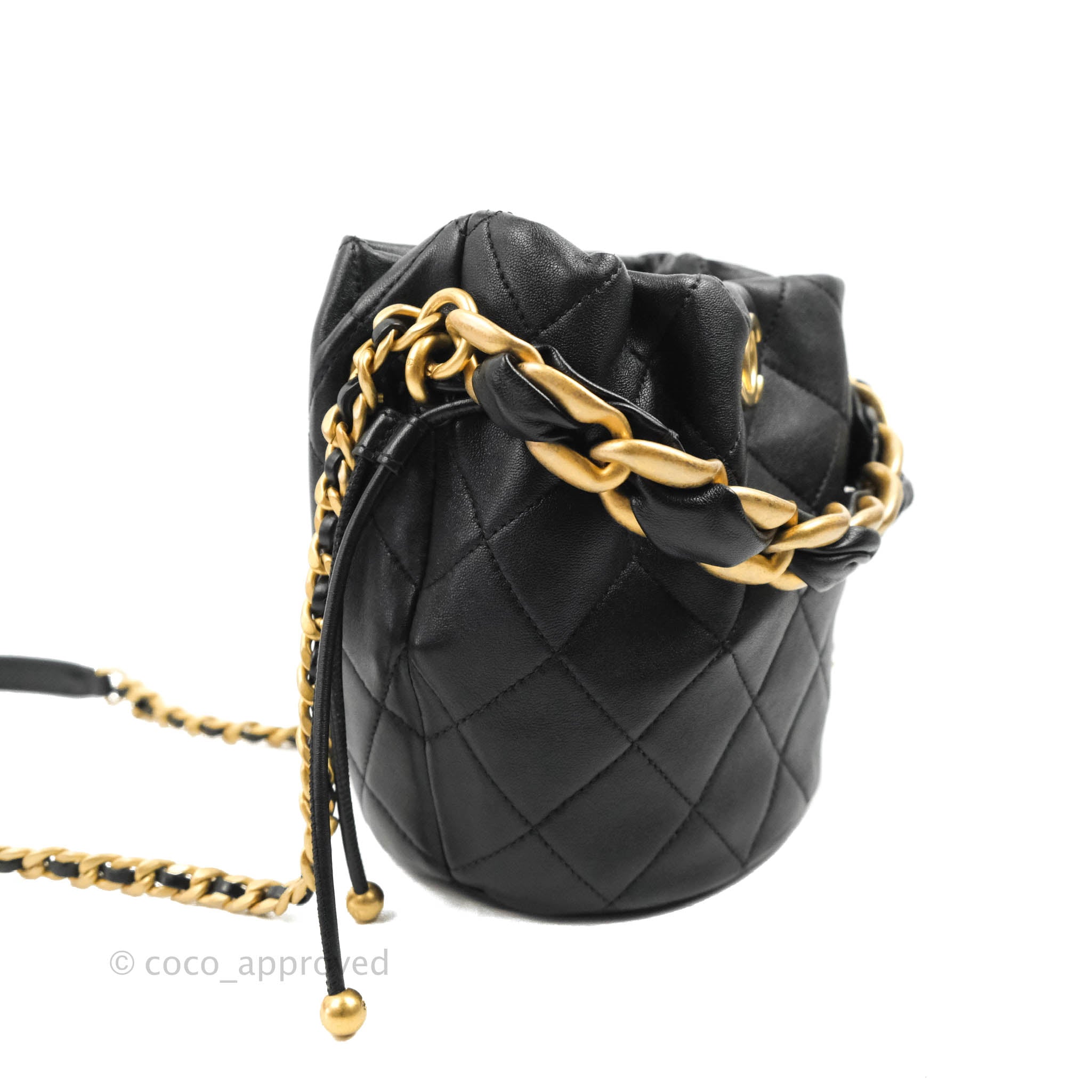 Chanel Small Entwined Chain Drawstring Bucket Bag Black Lambskin Age G –  Coco Approved Studio