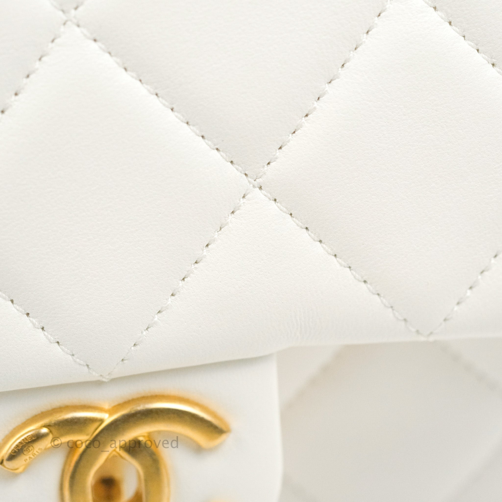 White Flap Quilted Purse Bag Leather Shoulder Bags with Chain Strap