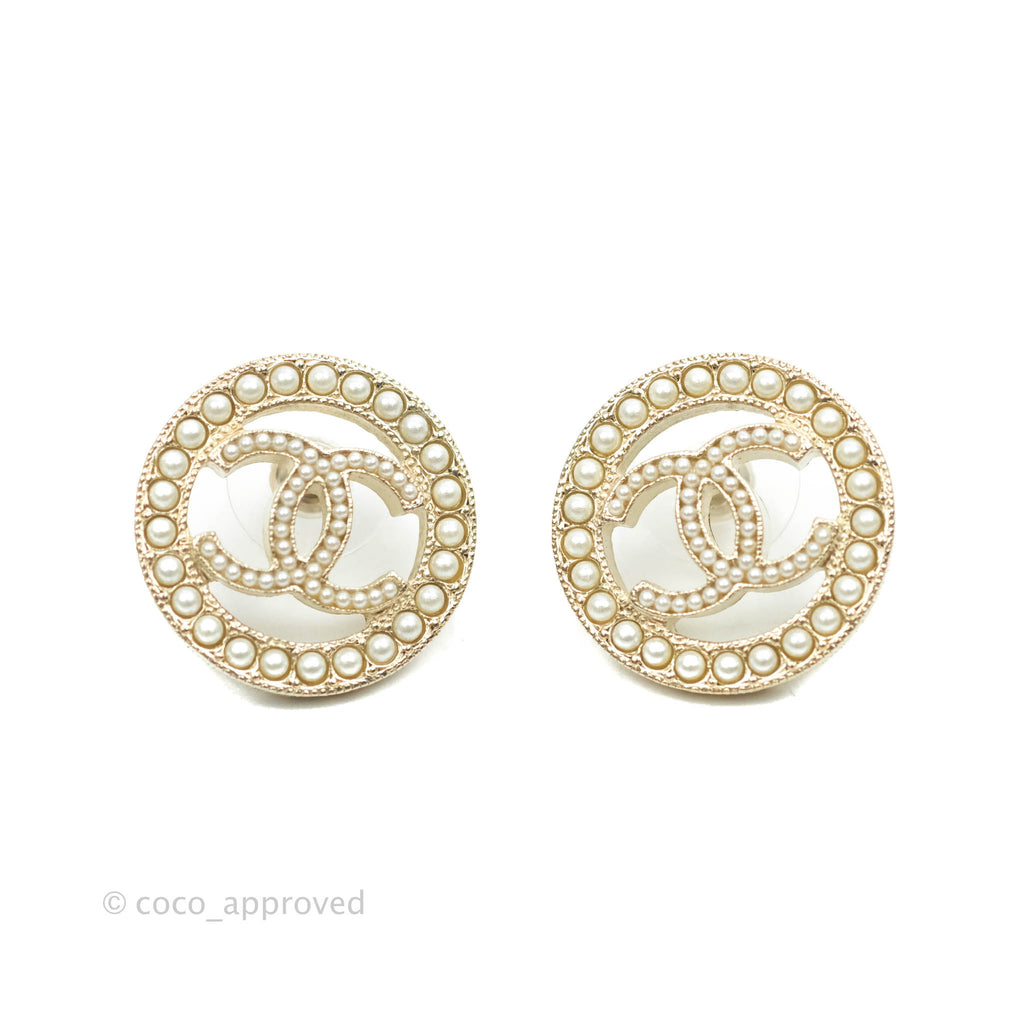 Chanel Pearl CC Round Earrings Gold Tone 17A