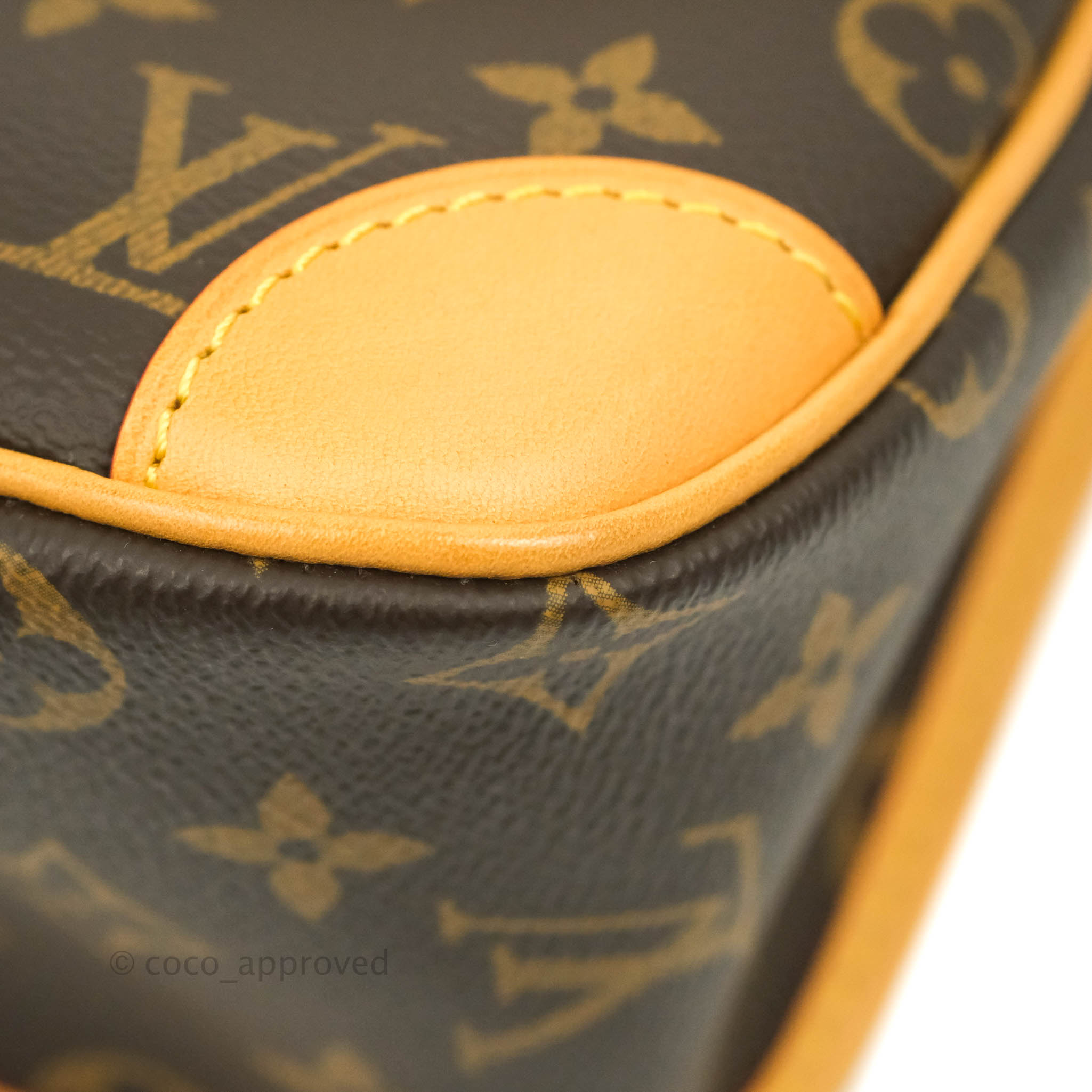 LOUIS VUITTON DIANE Monogram Canvas Satchel Shoulder Bag Removable Fabric  Strap Brown Leather ref.661645 - Joli Closet