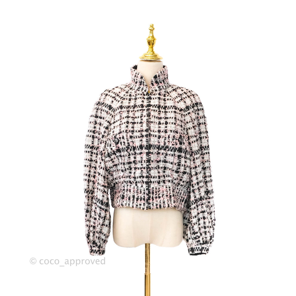 Chanel Tweed Jacket in Multicolor Size 38
