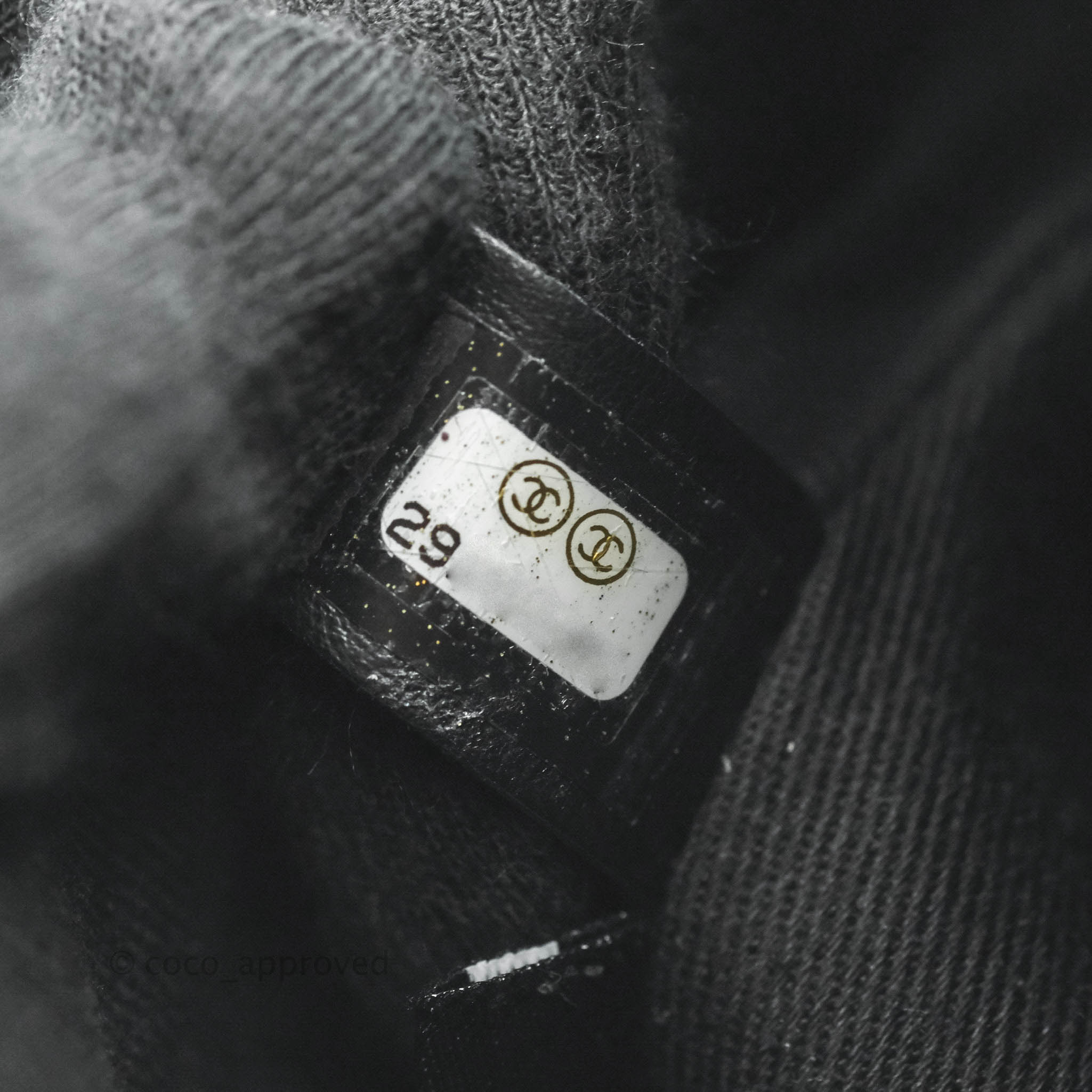 Chanel Uniform Clutch/belt bag Black Lambskin ref.45144 - Joli Closet