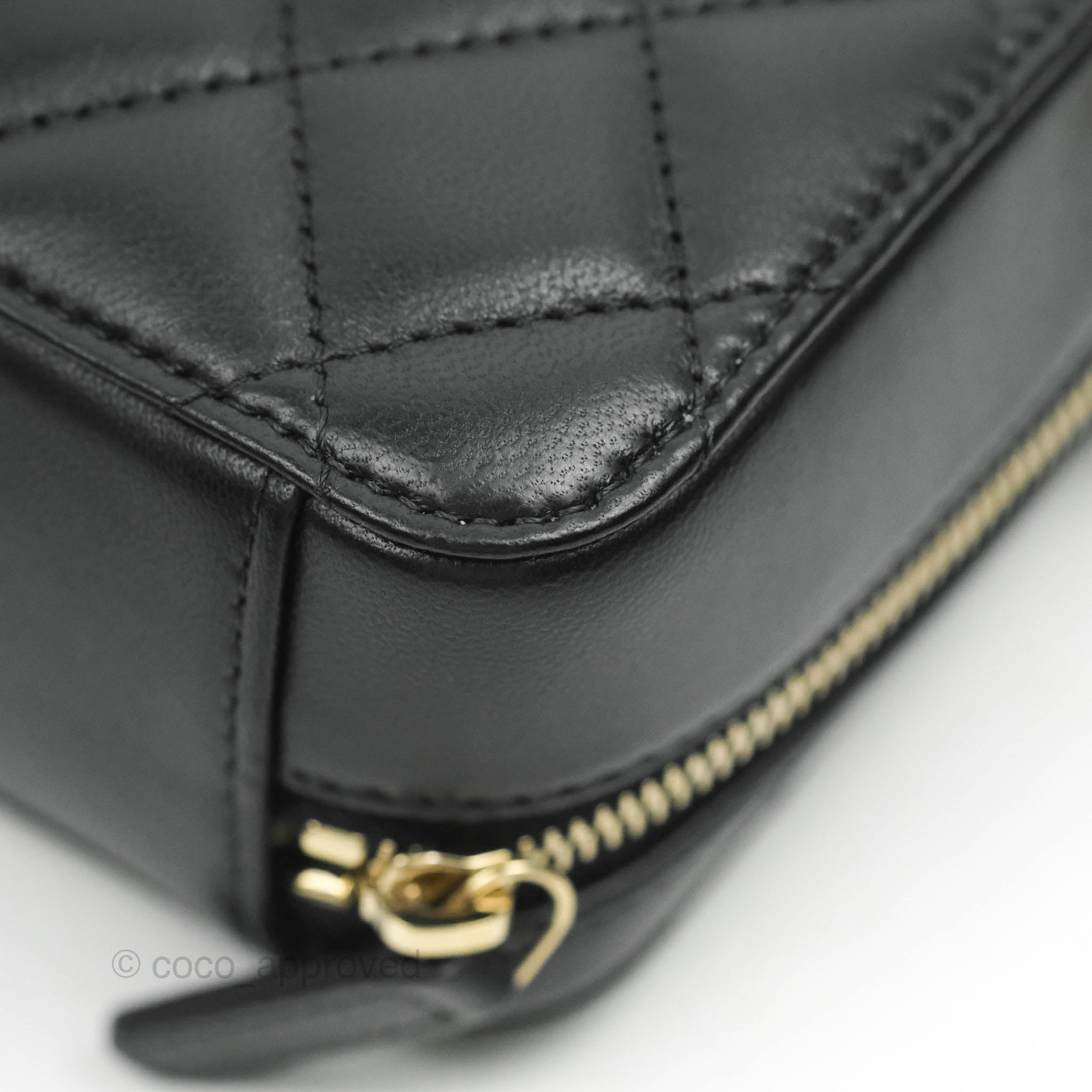 Chanel Quilted Camera Sling Bag Black Caviar – ＬＯＶＥＬＯＴＳＬＵＸＵＲＹ