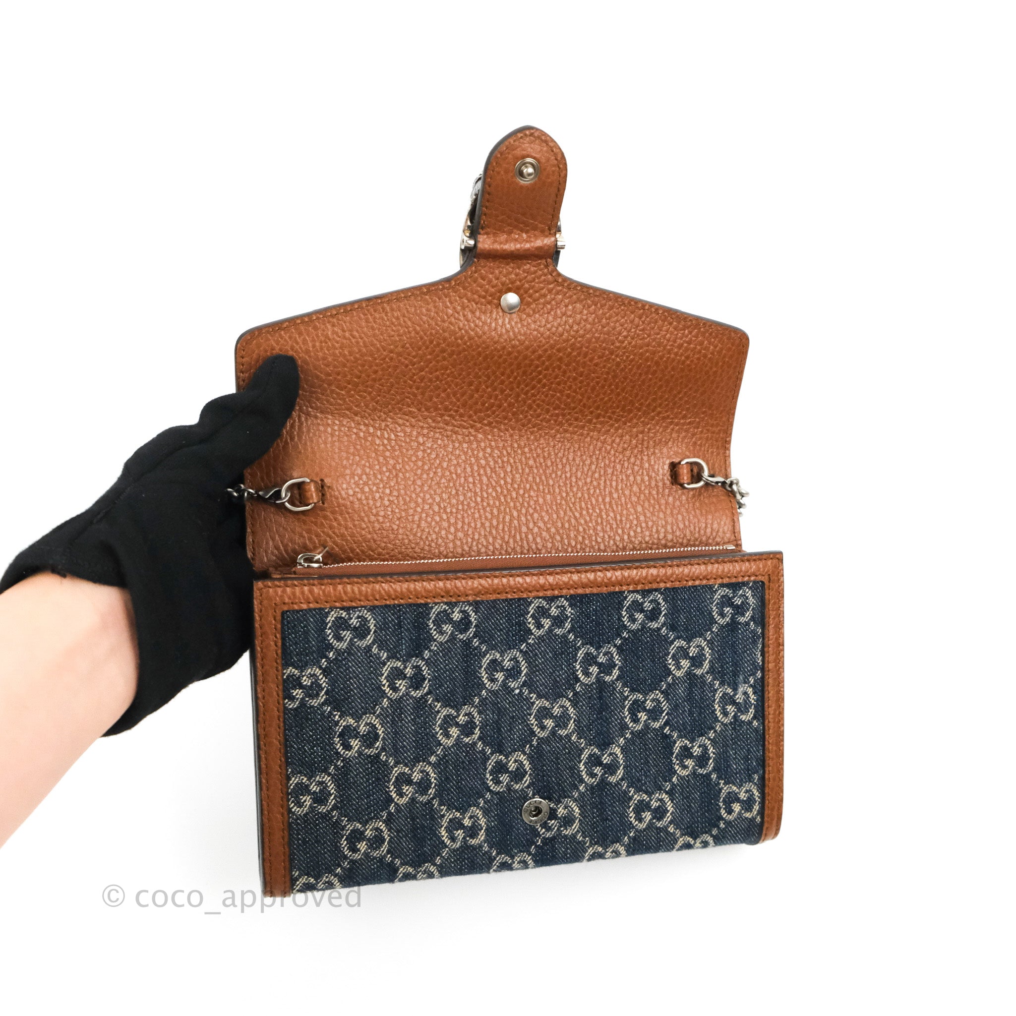 Sold at Auction: GUCCI AND LOUIS VUITTON. 1) BLUE LEATHER GUCCI