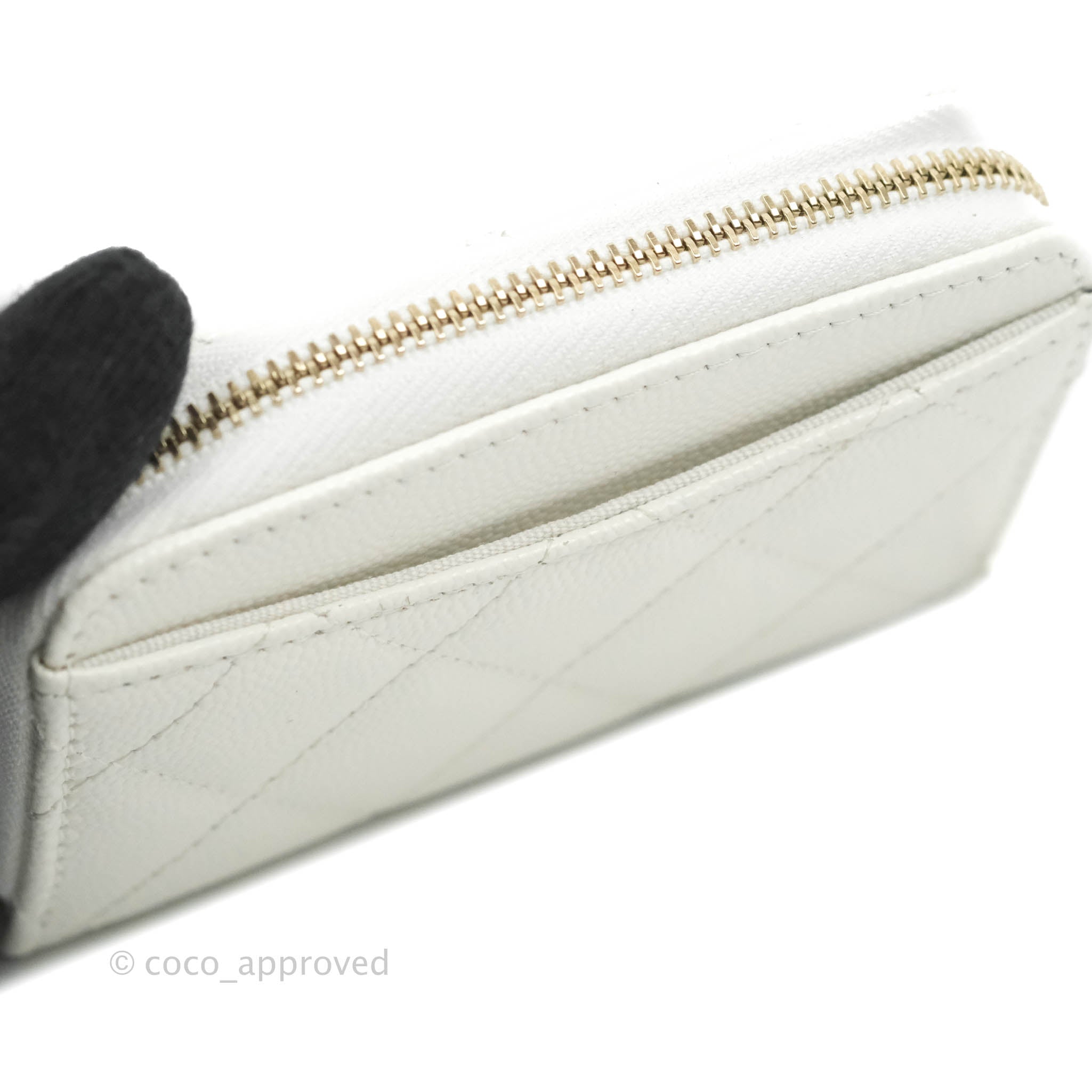 CHANEL Caviar Quilted Striated CC Zip Coin Purse White 1210062