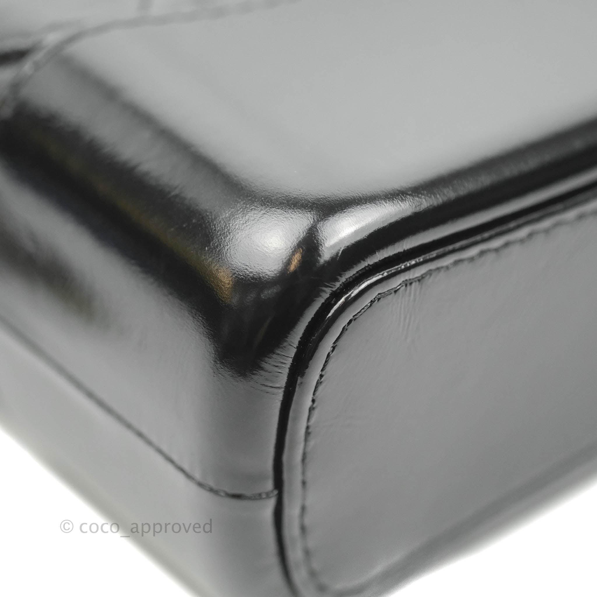 CHANEL GABRIELLE BAG BY CHANEL HOBO Black Patent leather ref.221672 - Joli  Closet