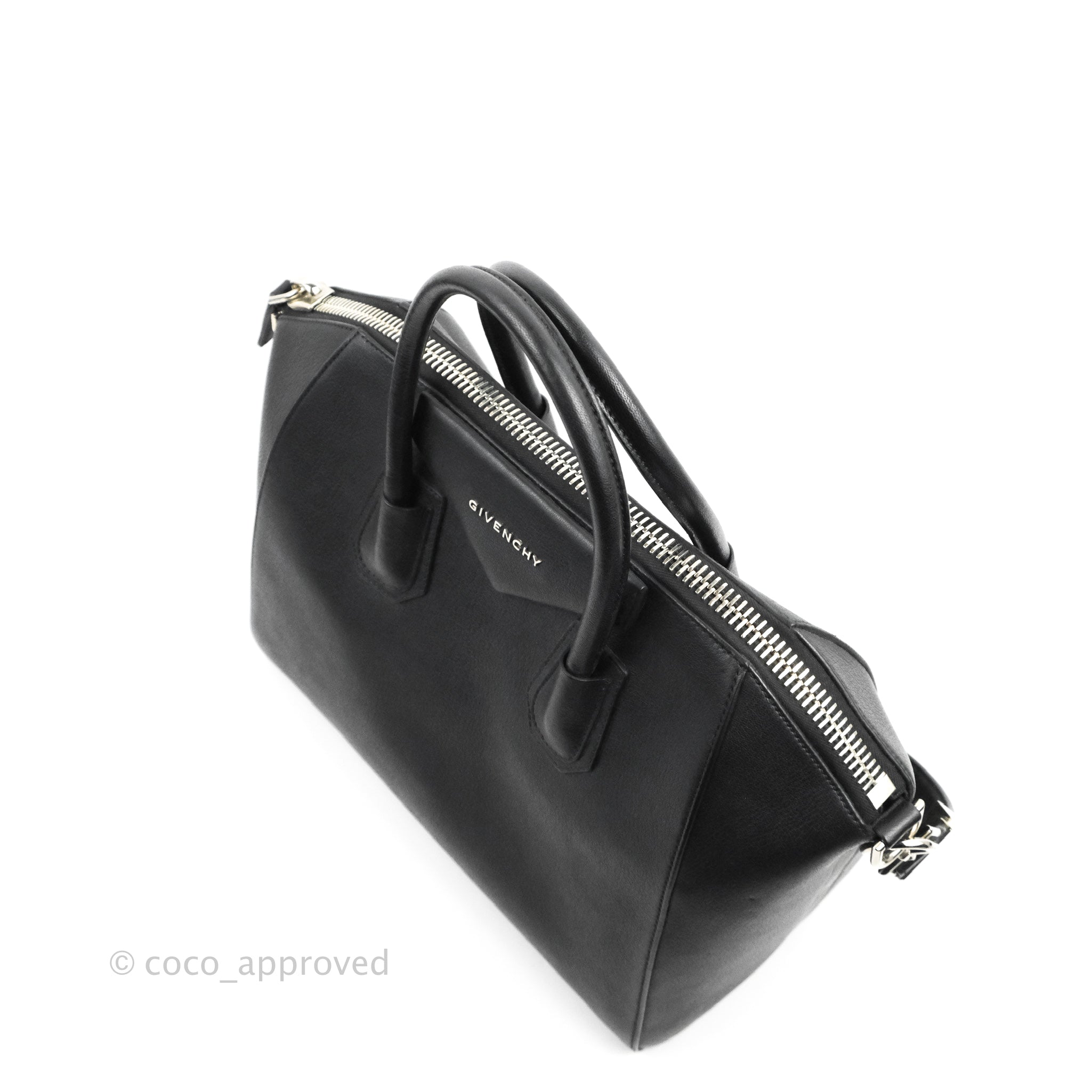 Antigona Medium Leather Tote in Black - Givenchy