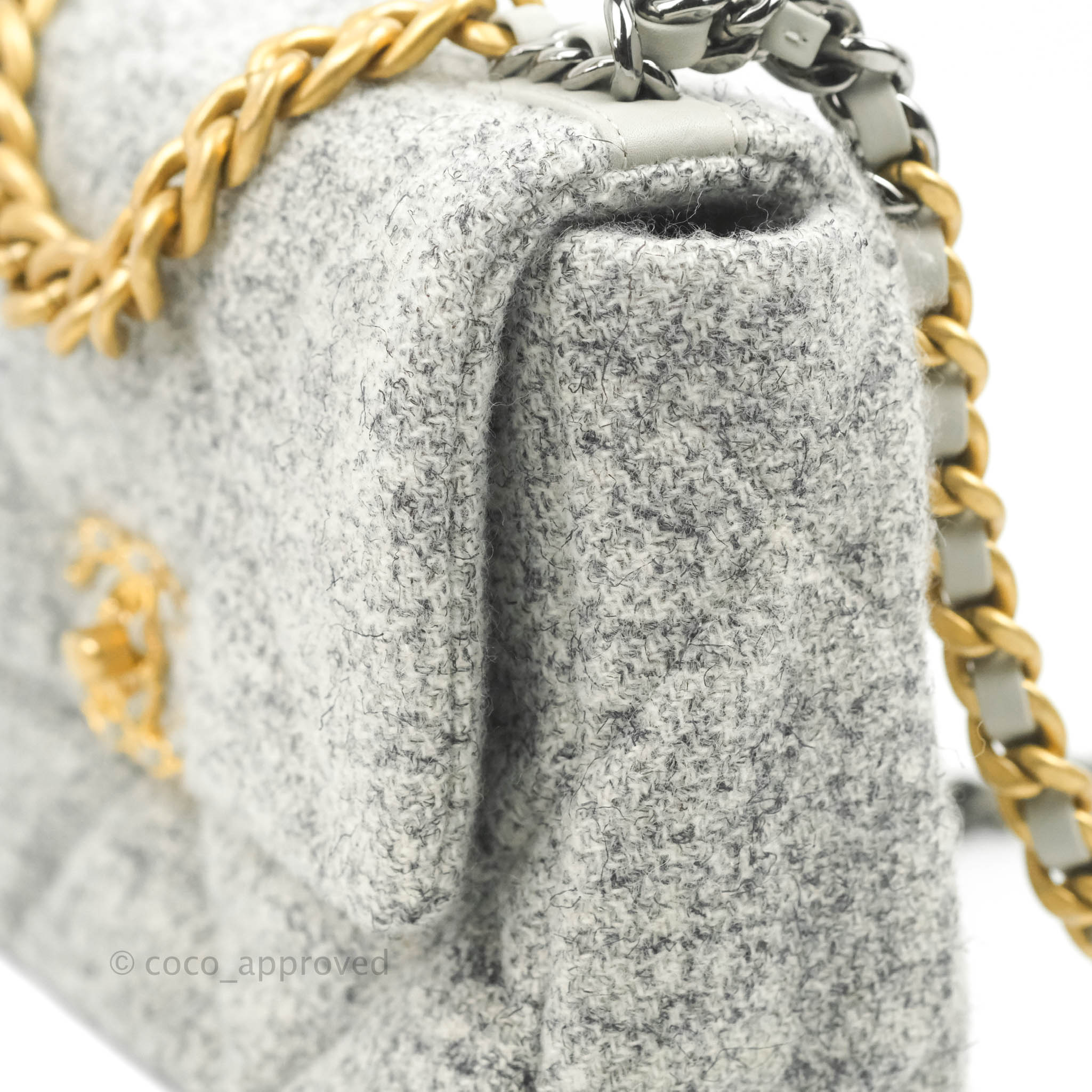 Flap phone holder with chain - Wool tweed & gold-tone metal