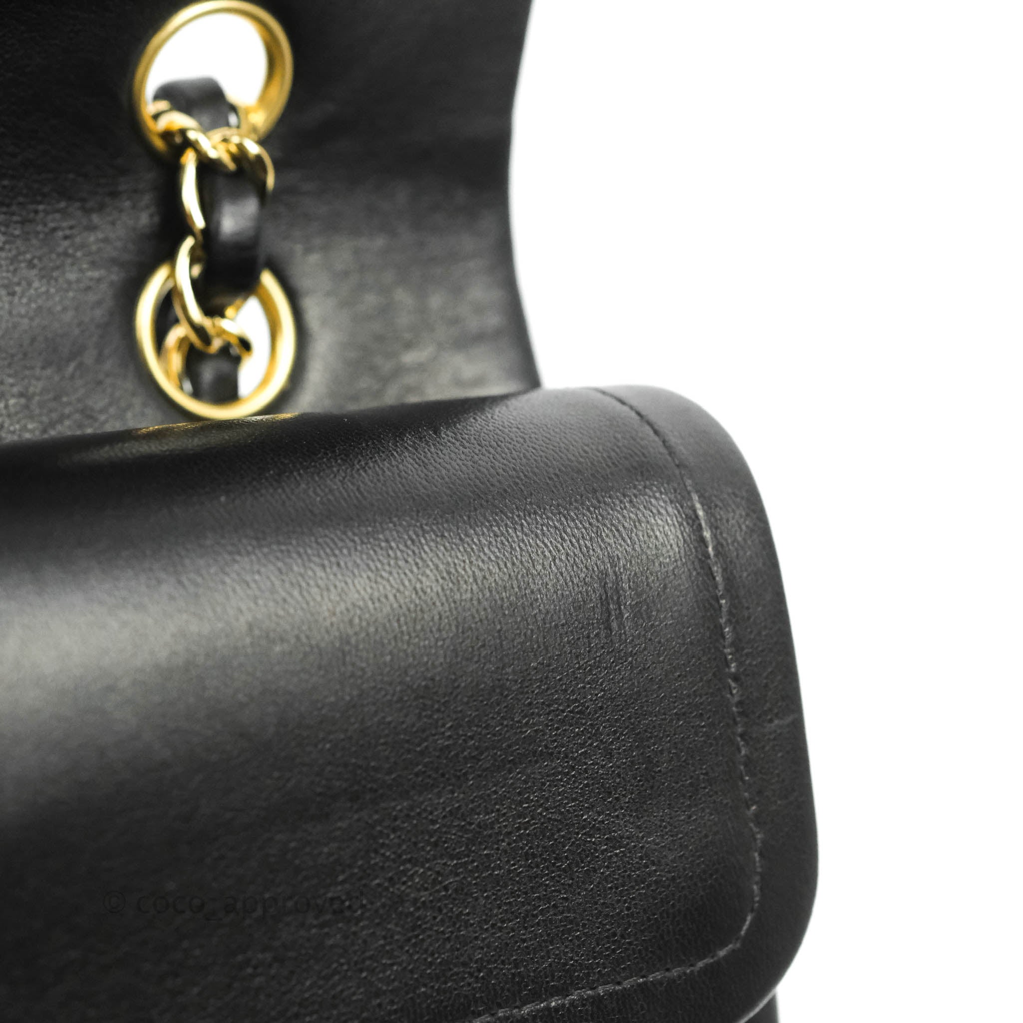 Classic pouch - Lambskin & gold-tone metal, black — Fashion | CHANEL