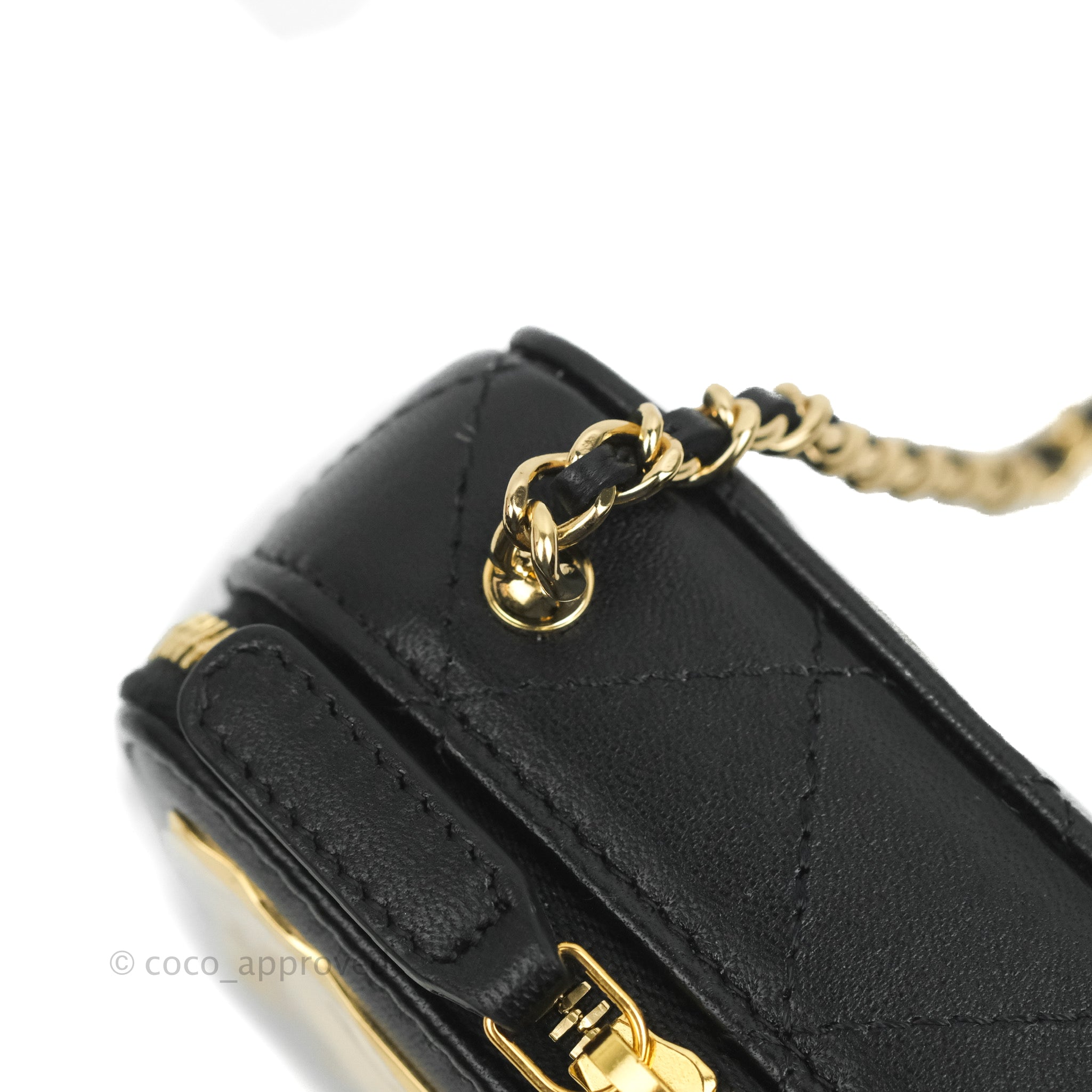 Chanel Quilted Golden Plate Vanity Case Black Lambskin Gold Hardware – Coco  Approved Studio