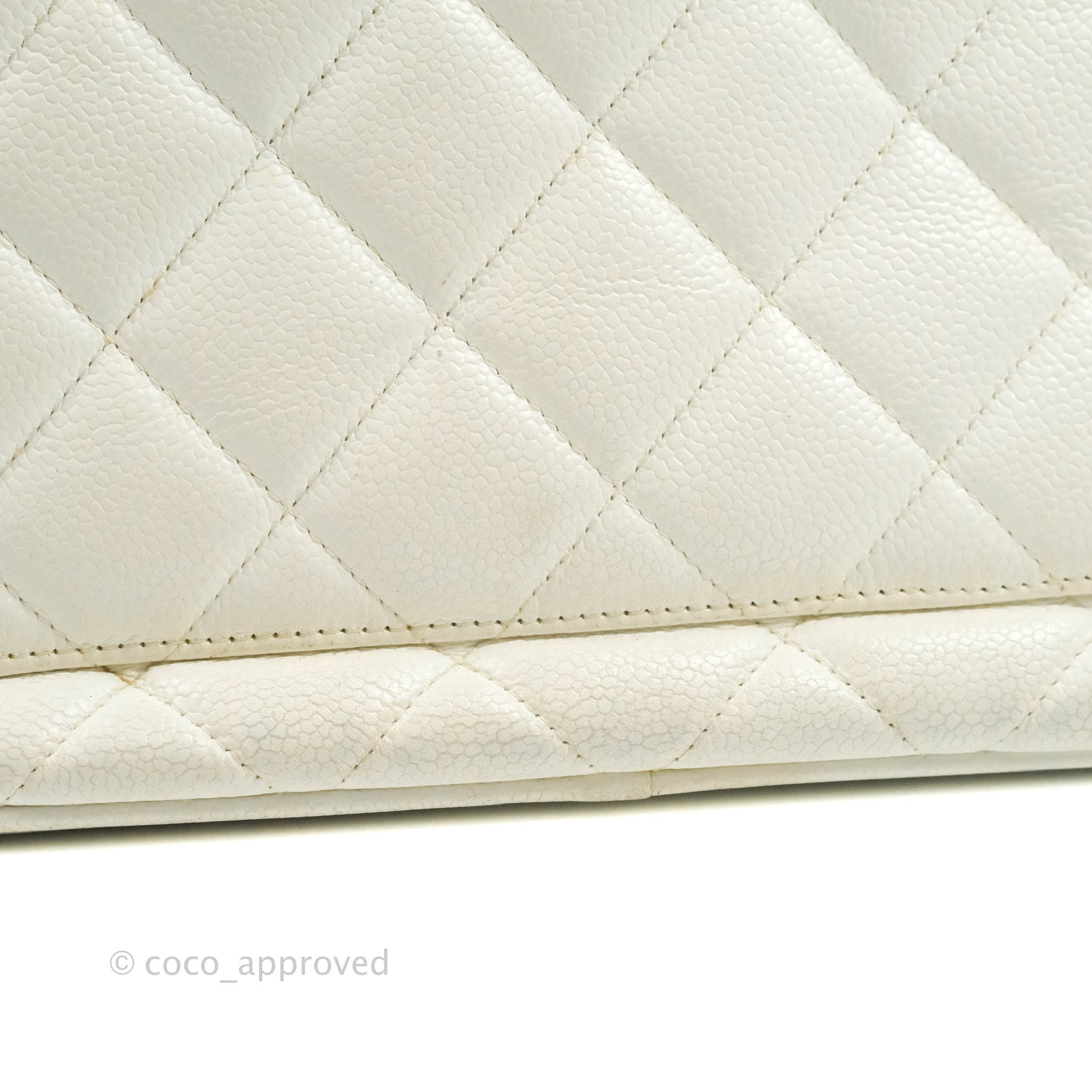 Chanel White Caviar Medallion Tote Bag Leather ref.913465 - Joli
