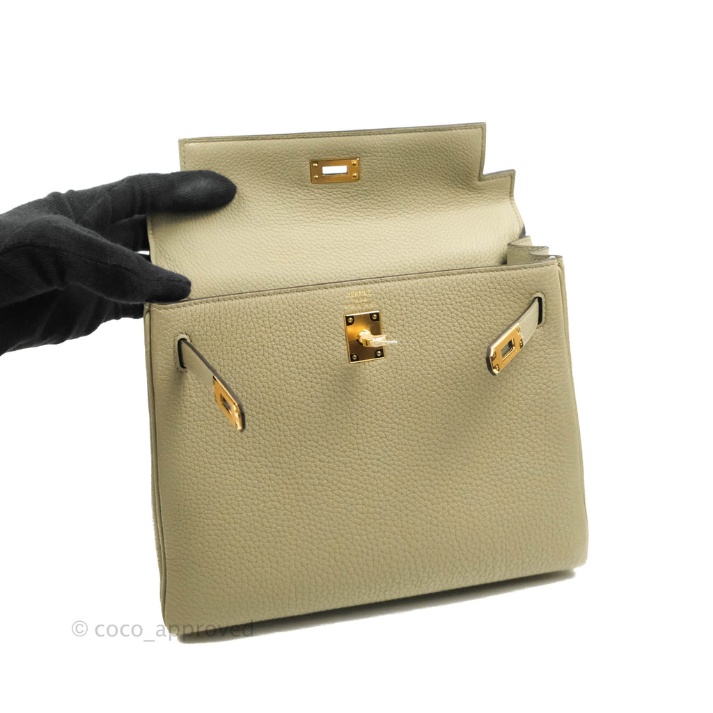 Hermès Retourne Taurillon Kelly 25 Sauge Togo Gold Hardware