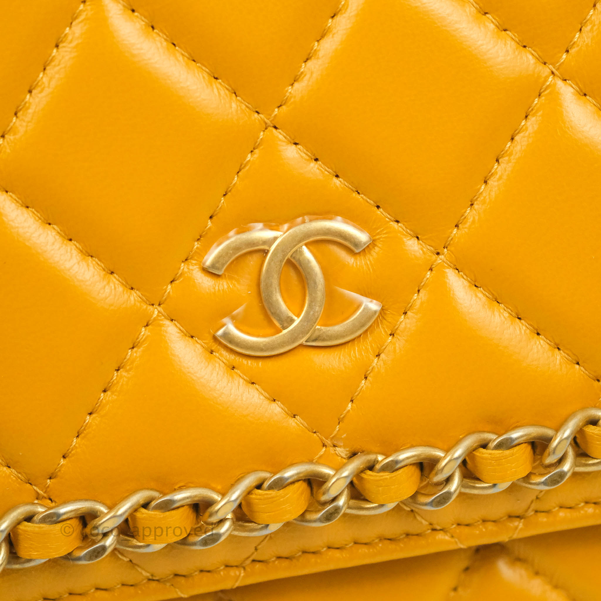 Flap wallet - Lambskin, yellow — Fashion