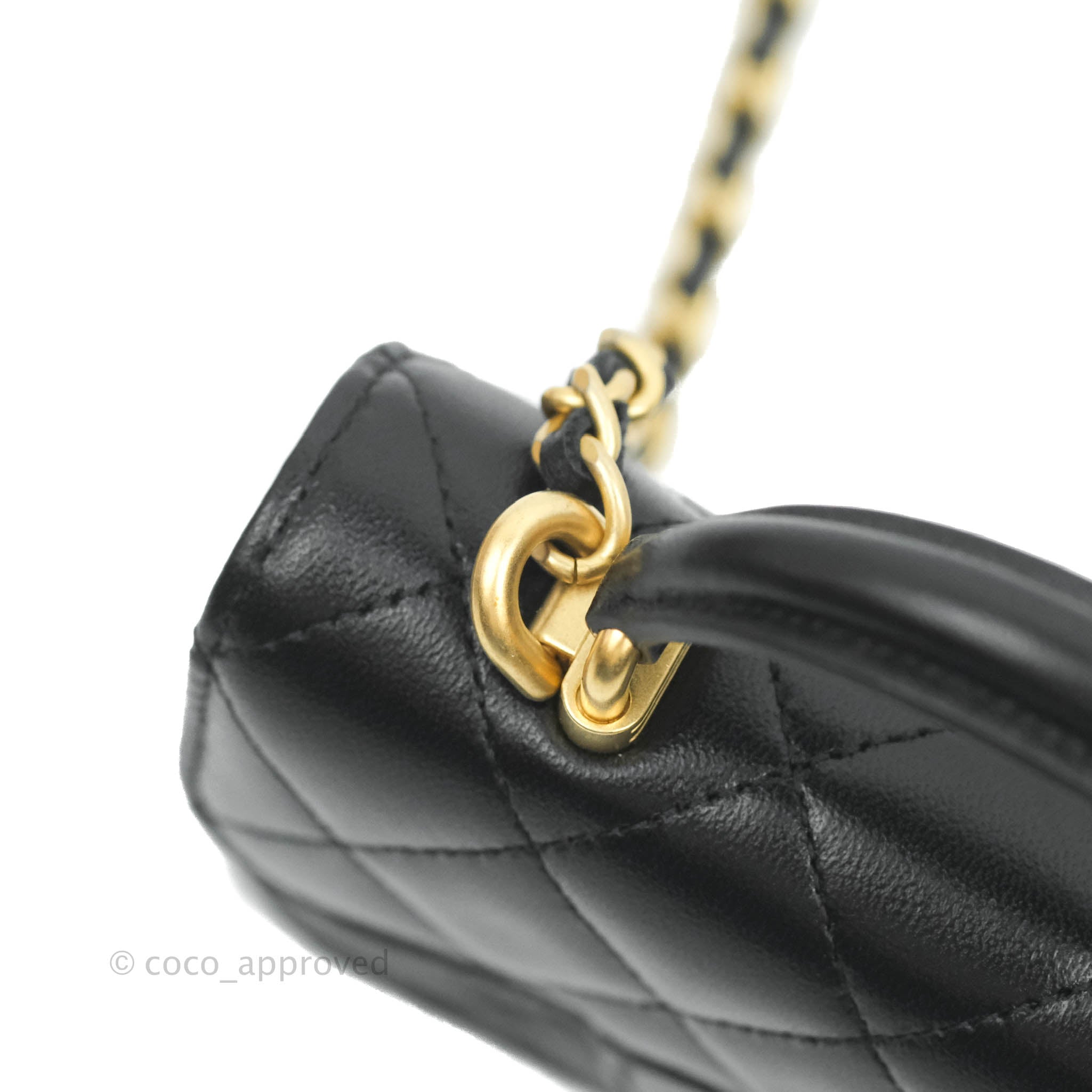 Chanel Black Quilted Lambskin Chanel 19 Mini Coin Purse With Chain –  LuxuryPromise