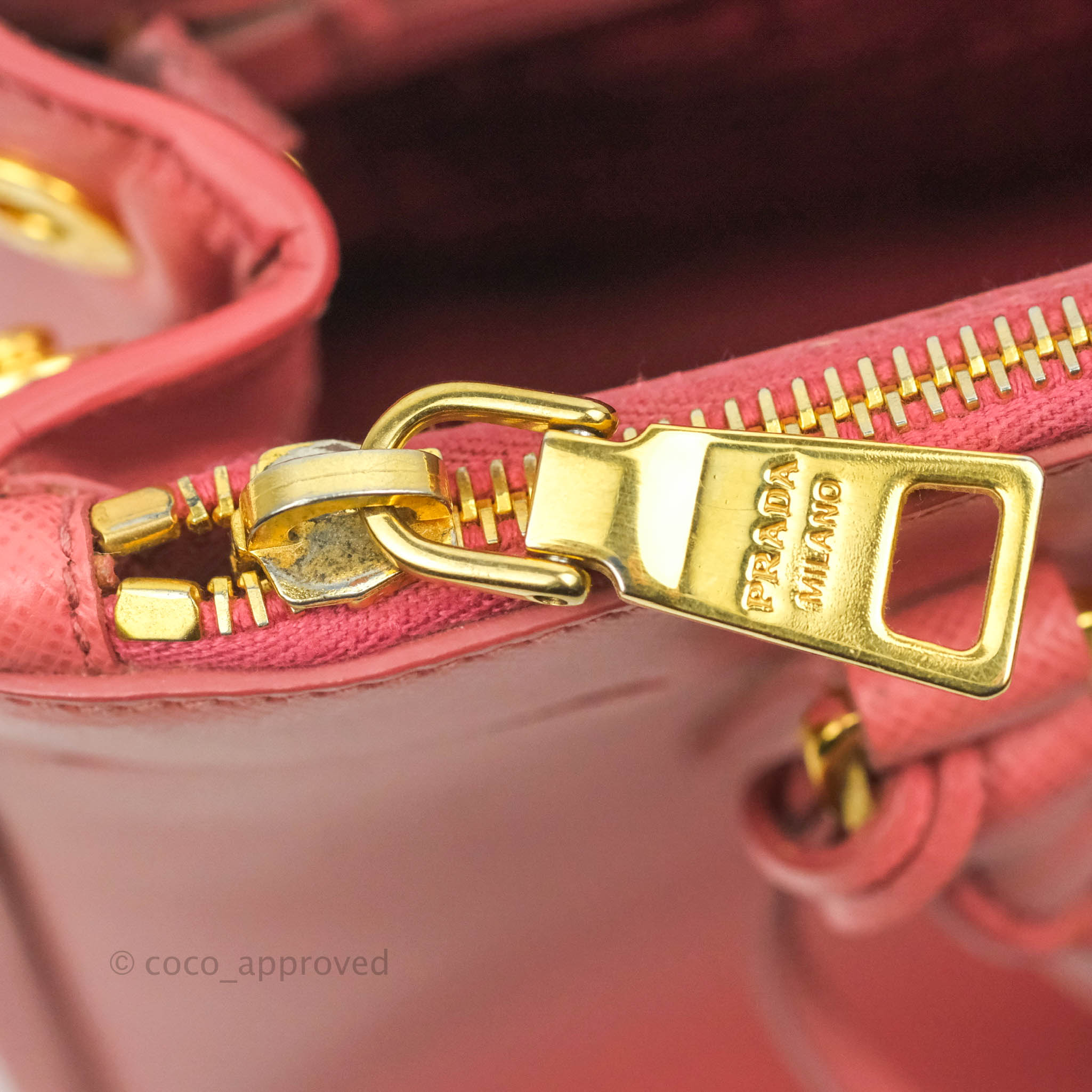 Prada Pink Lux Galleria Nano Crossbody Bag – The Closet