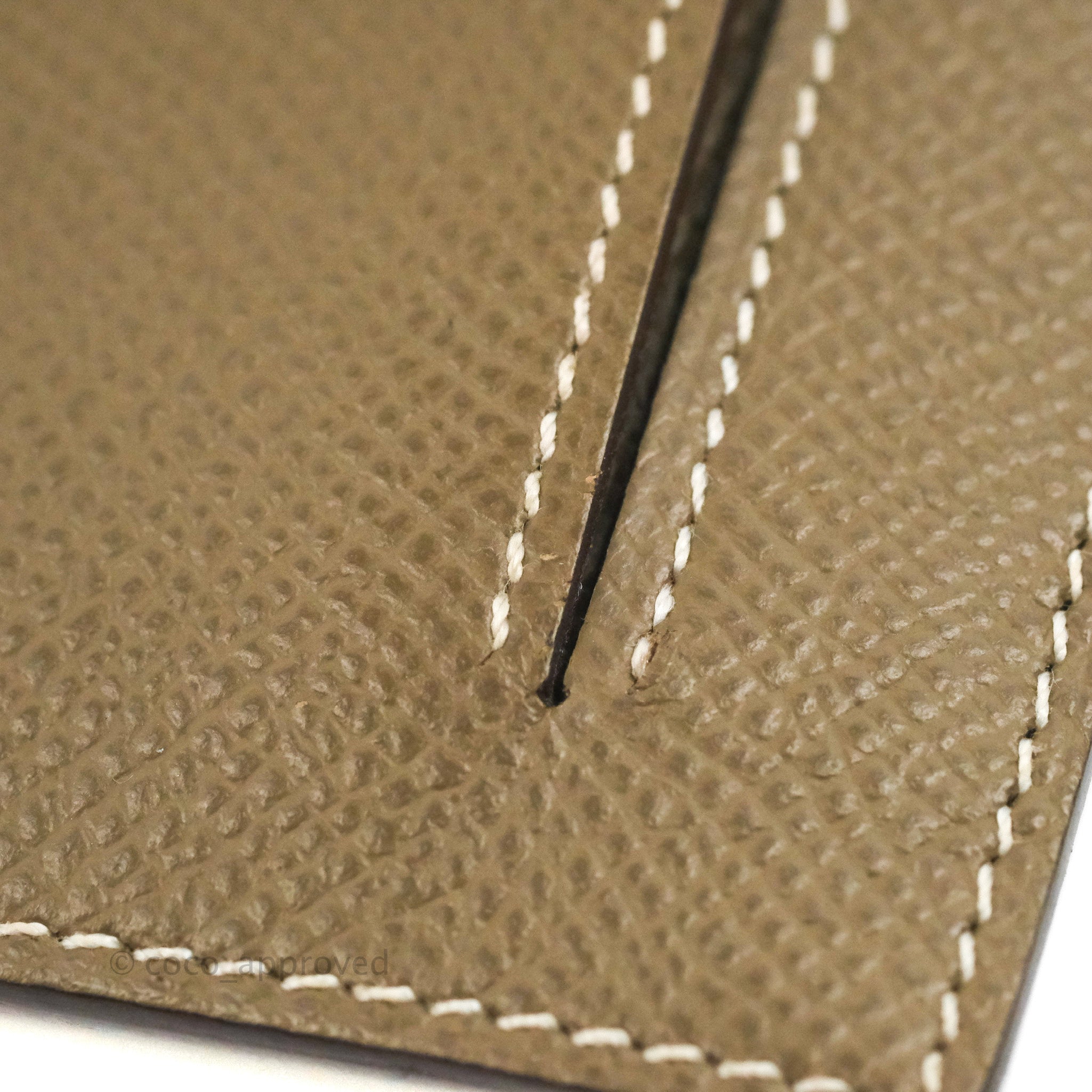 Hermès Kelly Pocket Compact Wallet, Epsom, Feu GHW - Laulay Luxury