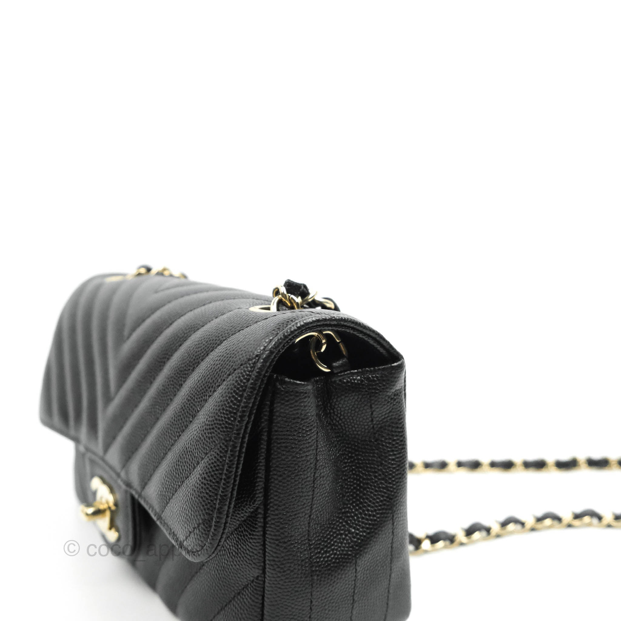 chanel lambskin quilted bag black