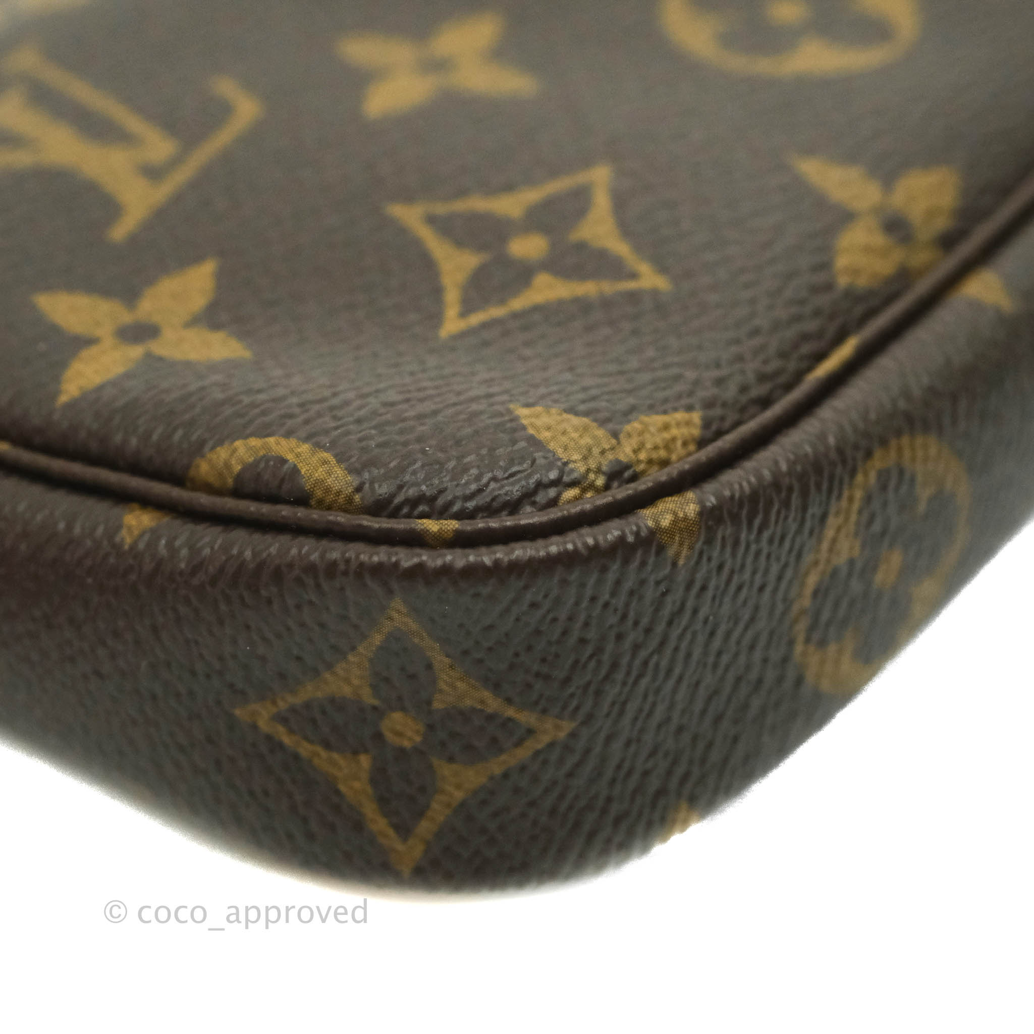 Shop Louis Vuitton ETUI VOYAGE GM [London department store new item] by  MINSYALE