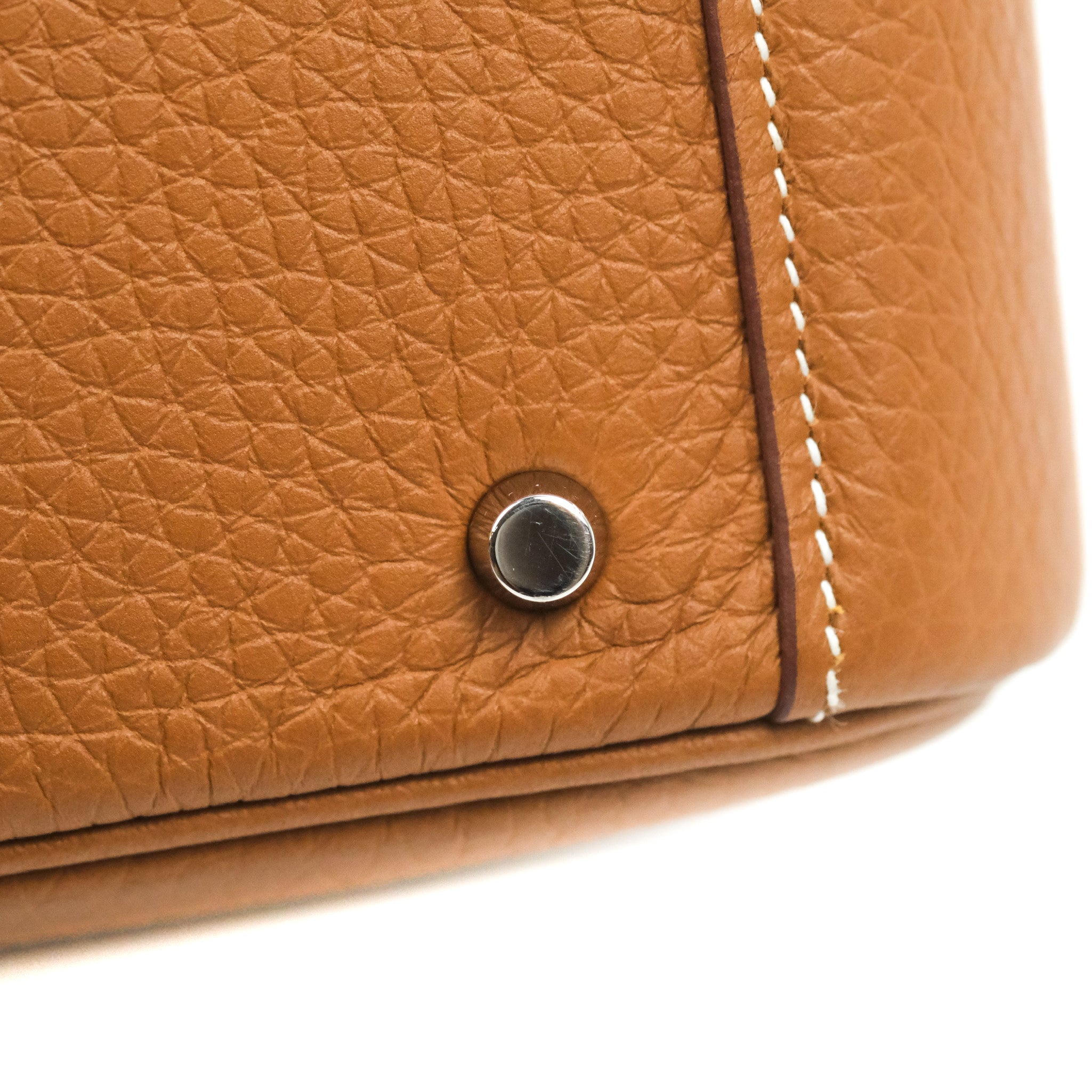 AN ÉTOUPE CLÉMENCE LEATHER MINI LINDY 19 WITH GOLD HARDWARE
