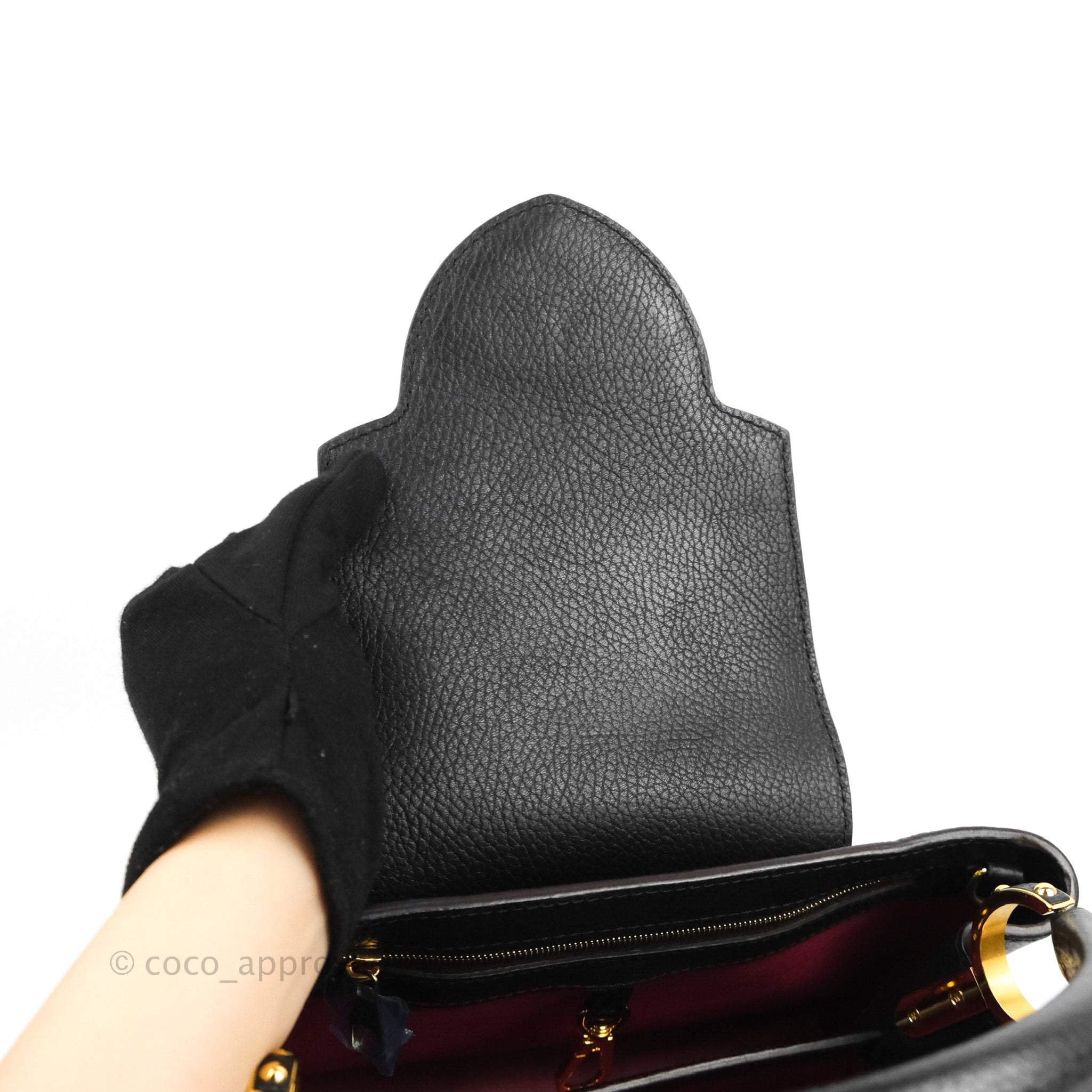 Louis Vuitton Black Taurillon Leather Capucines MM Bag - Yoogi's Closet