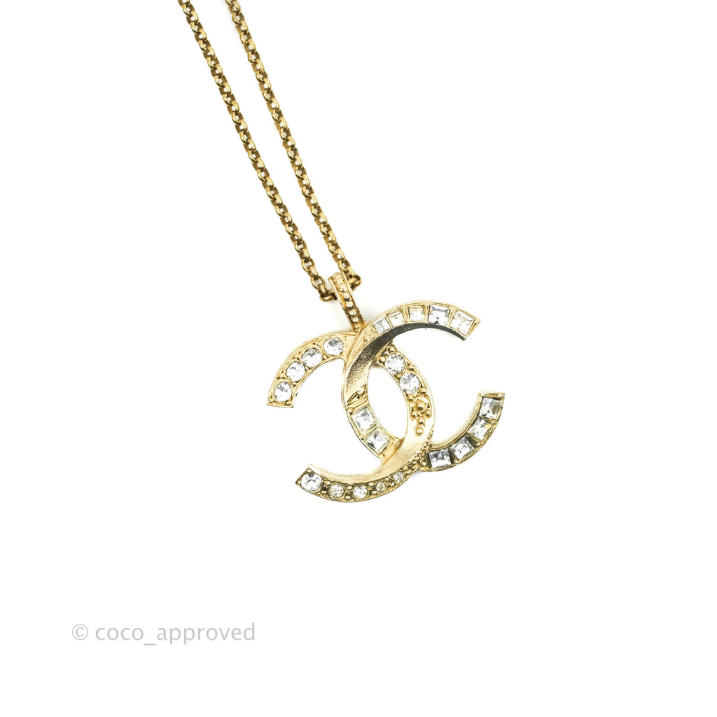 Chanel CC Crystal Necklace Gold Tone 19V