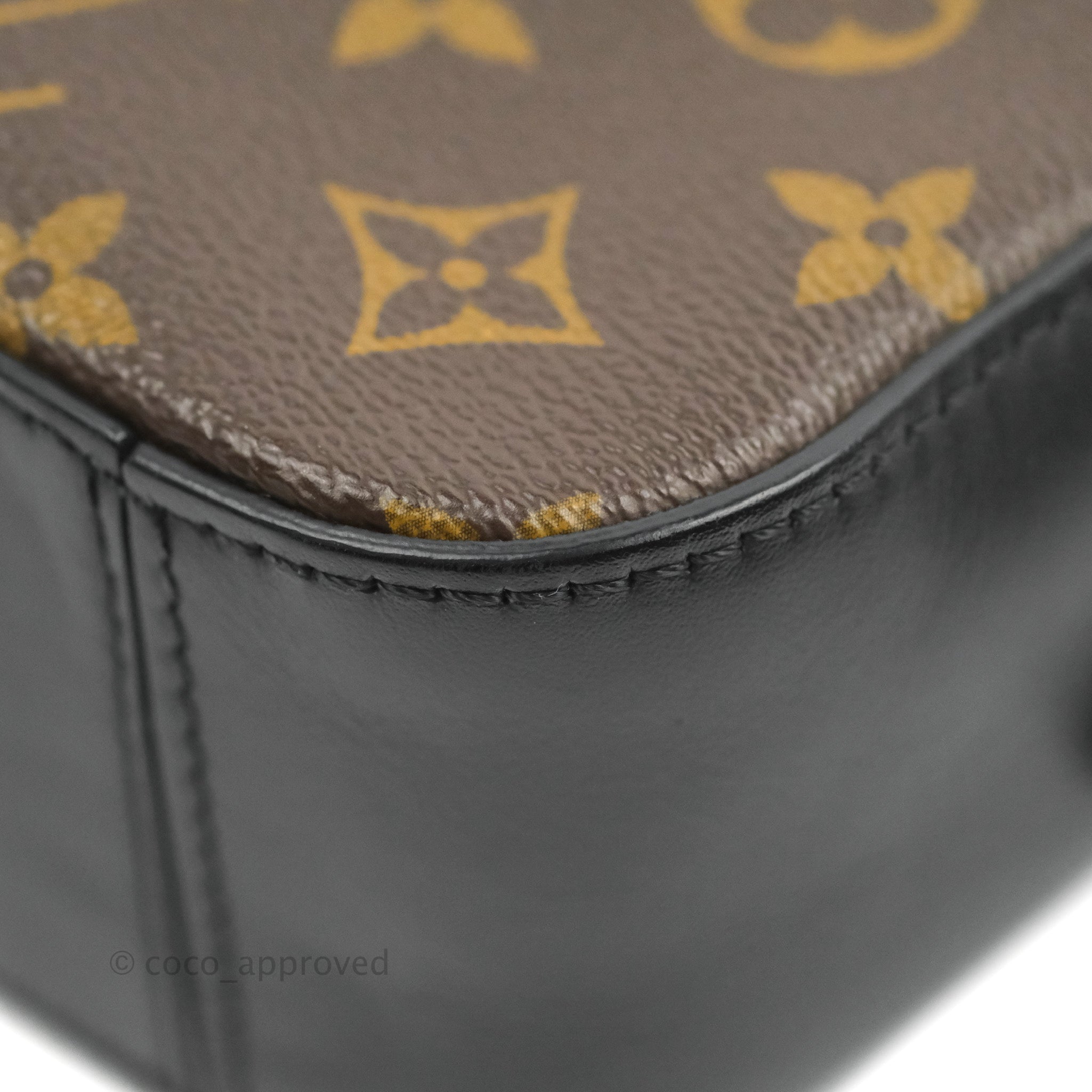 Sold at Auction: Louis Vuitton Saintonge Monogram Crossbody Bag