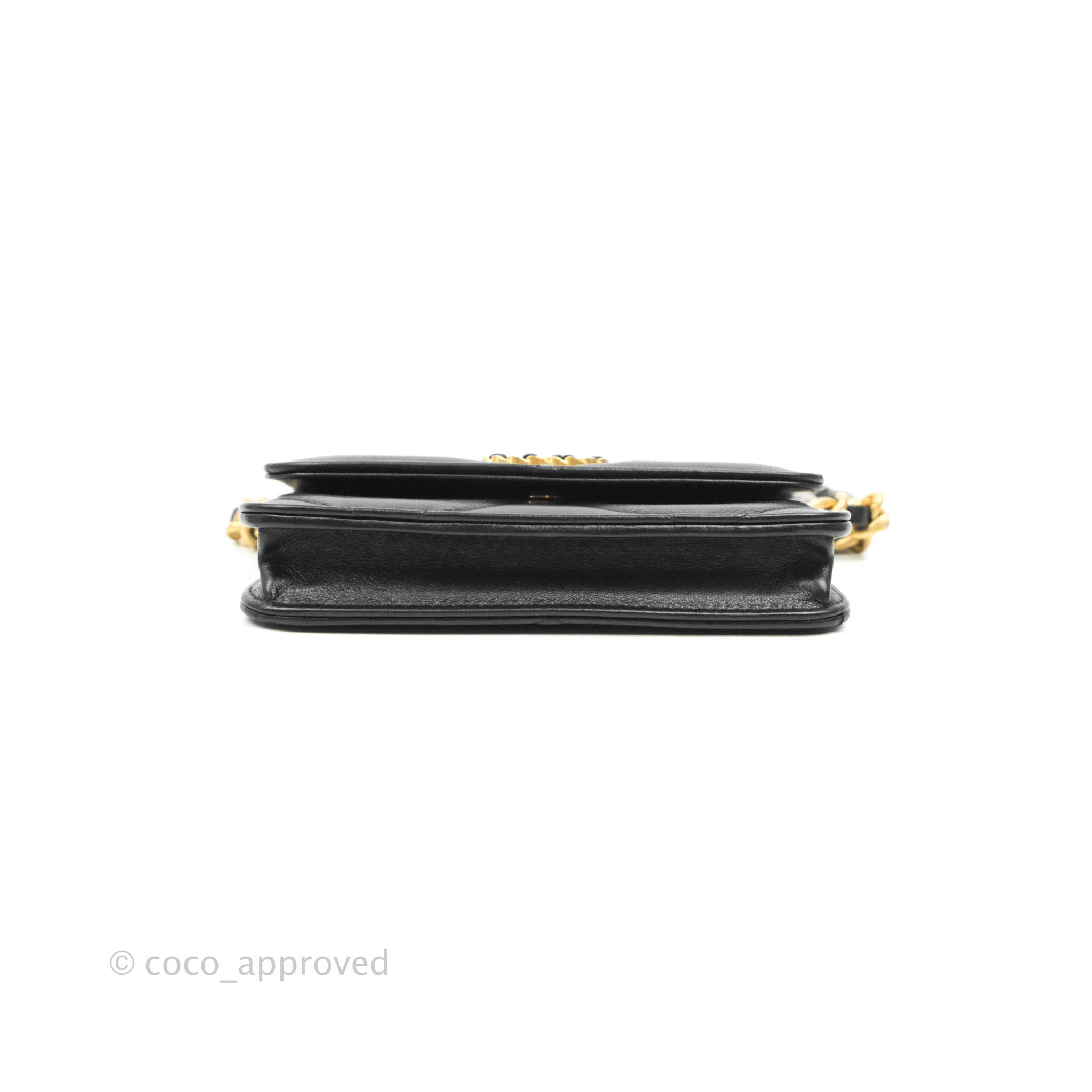 Large Chanel clutch 19 Black Leather ref.217651 - Joli Closet