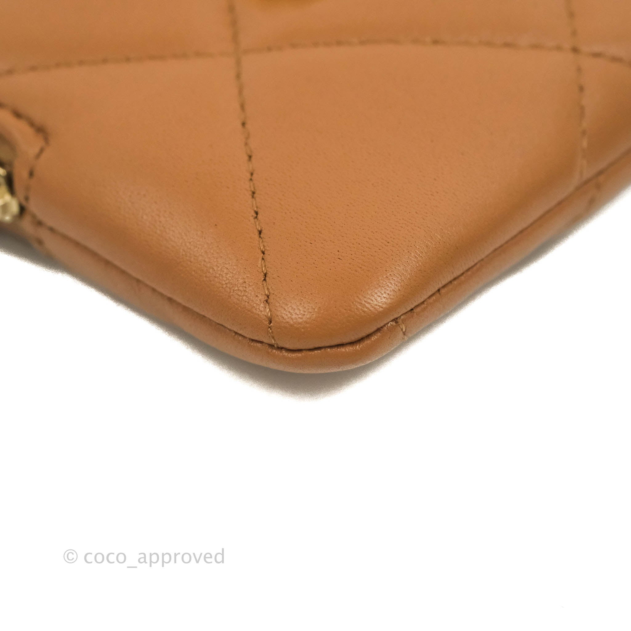 CHANEL black quilted lambskin 19 Zip-around Coin Purse Leather ref.613911 -  Joli Closet