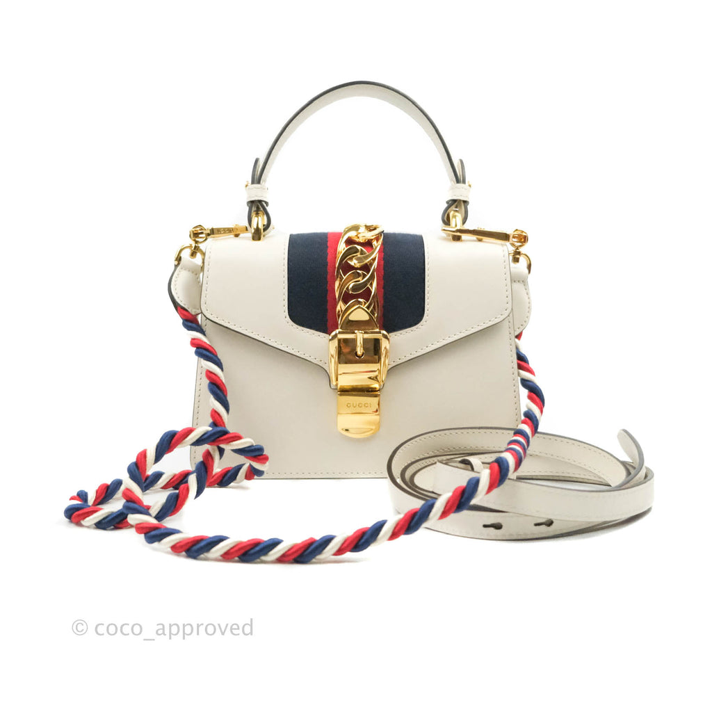 Gucci Mini Sylvie Top Handle White Calfskin Shoulder Bag⁣ ⁣⁣⁣⁣⁣⁣⁣⁣⁣⁣⁣⁣⁣⁣⁣⁣With Strap