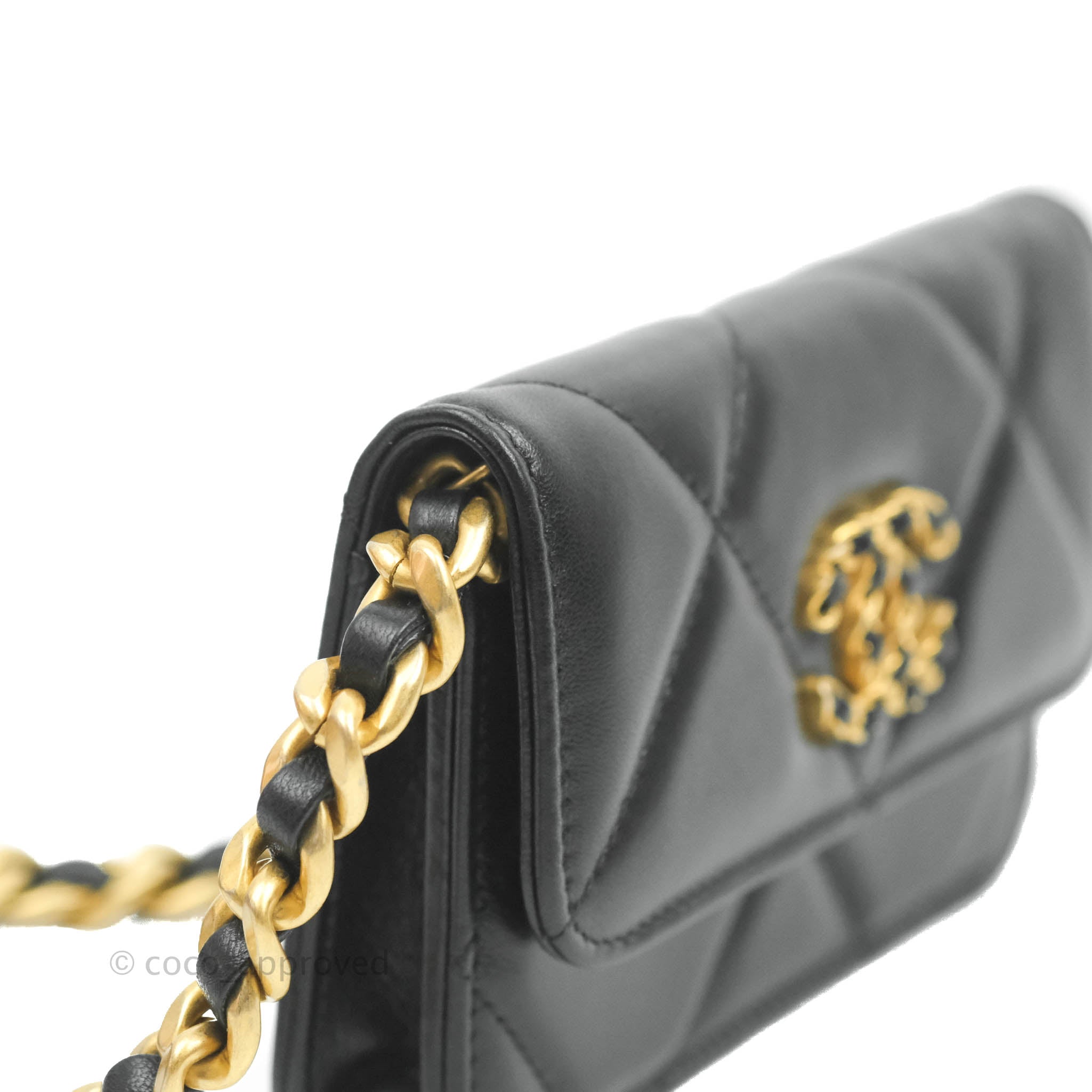 Chanel 19 Chain Pouch Handbag Ap2099 Lambskin Coco Black Gold Metal Fittings