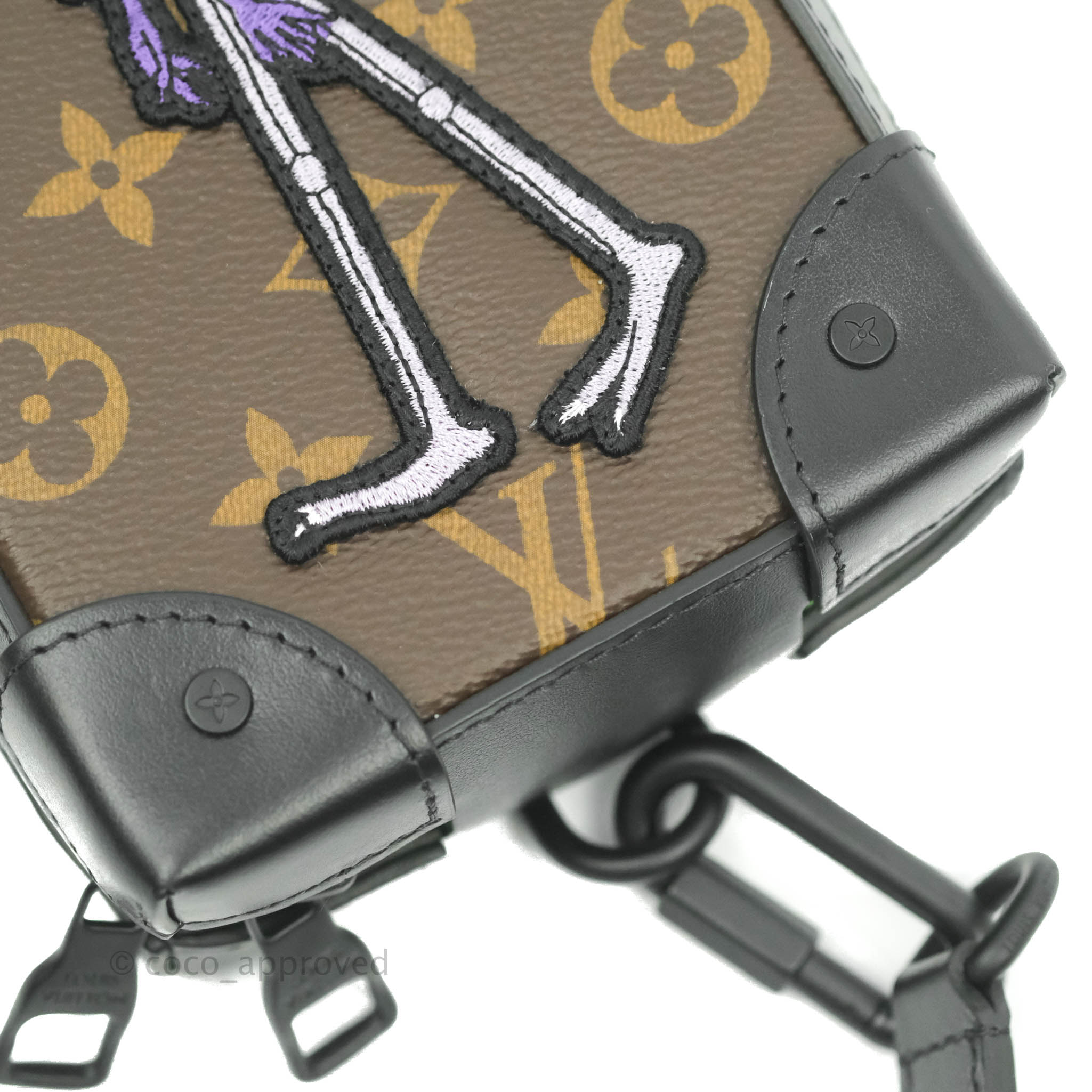 Louis Vuitton Soft Trunk Phone Box Monogram Canvas with Friends Patch -  ShopStyle Crossbody Bags