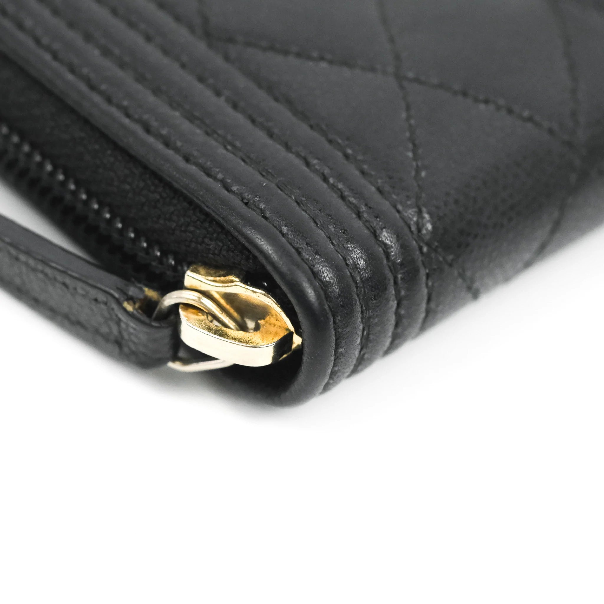 Naughtipidgins Nest - Chanel Classic Zipped Coin Purse in Black Caviar with  Shiny Gold Hardware. RRP £430 The classically styled, super practical, zip-around  compact purse, ideal Cards and Coins and just the