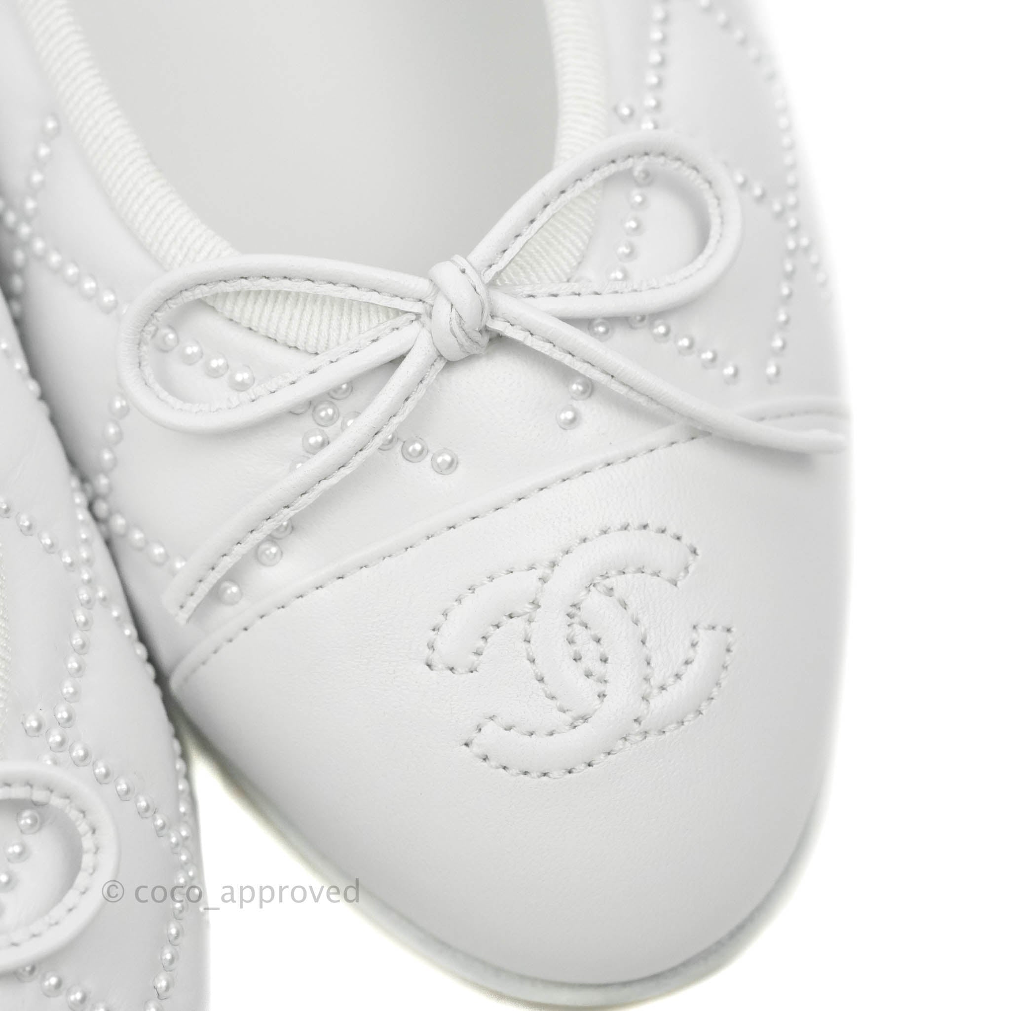 Chanel Pearl Quilted White Ballerina Flats Size 38 – Coco Approved