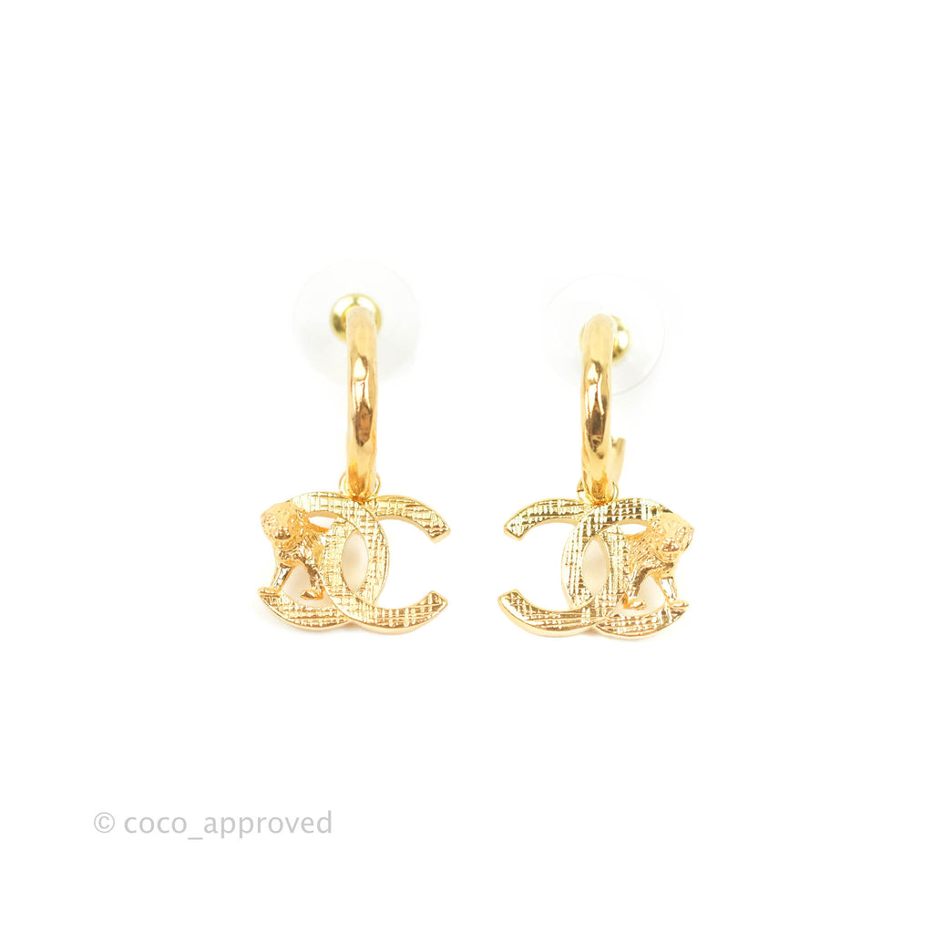Chanel Lion CC Hoop Earrings Gold Tone 22A