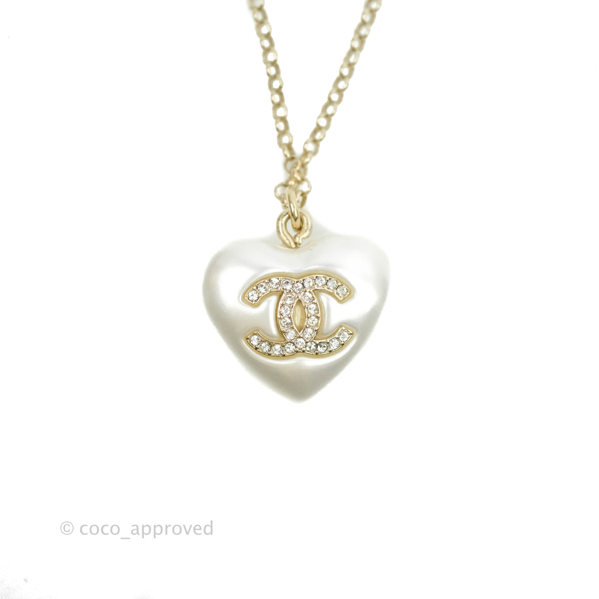 CHANEL Resin Crystal CC Heart Necklace Pearly White Gold 998267