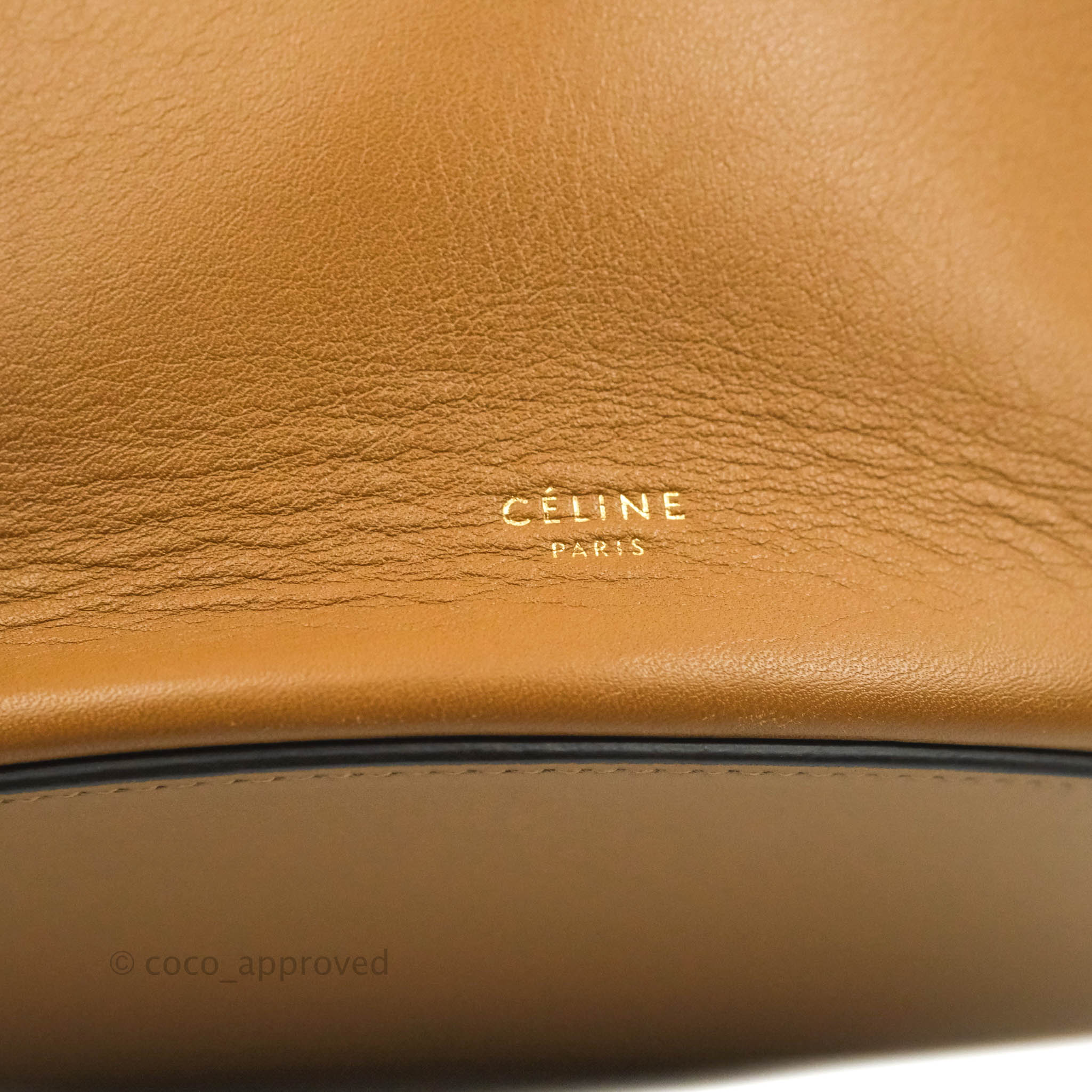 Clasp bucket leather handbag Celine Brown in Leather - 30051316
