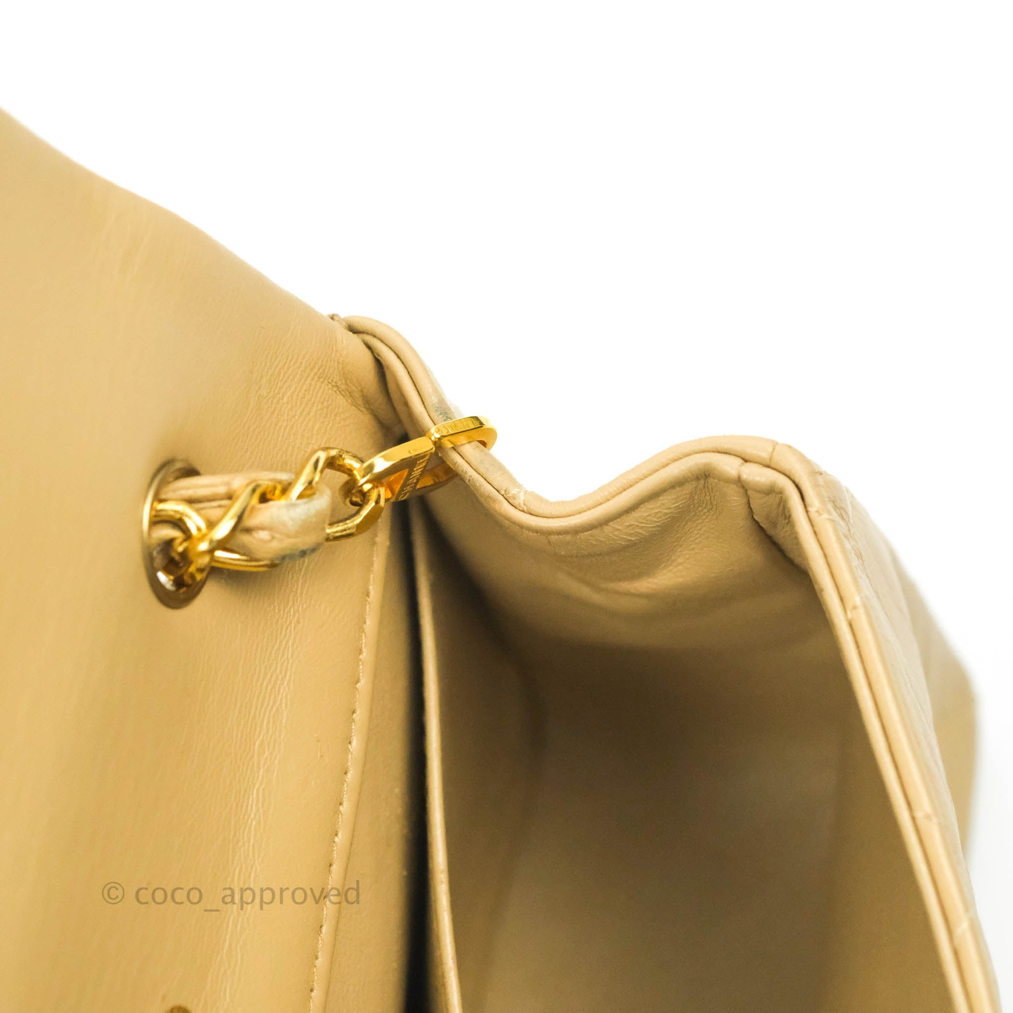 Vintage Chanel Envelope Flap Bag in Beige Fabric — singulié