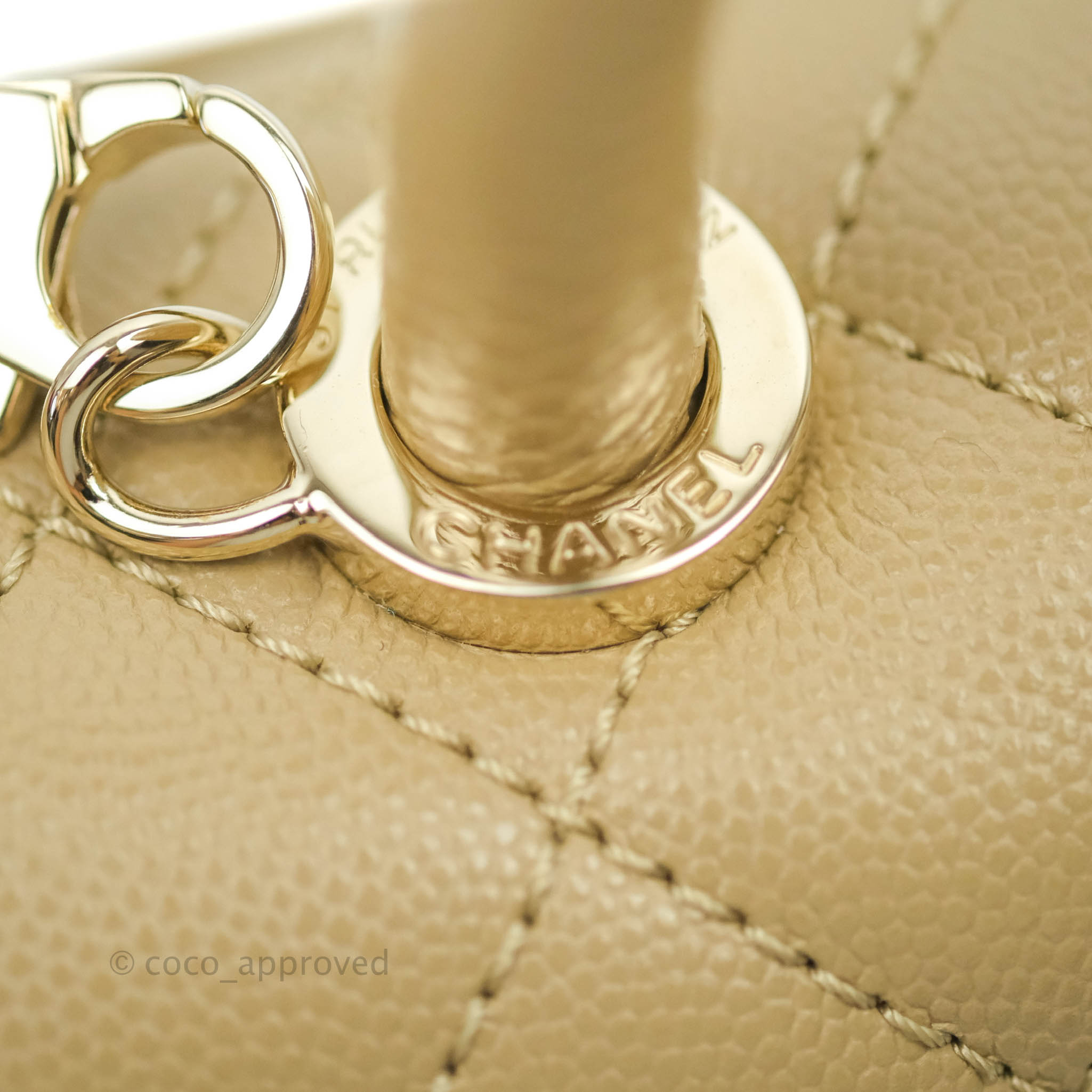 You need to try this! 😳 #chanel #chanelflapbag #minichanelbag #uxuryt