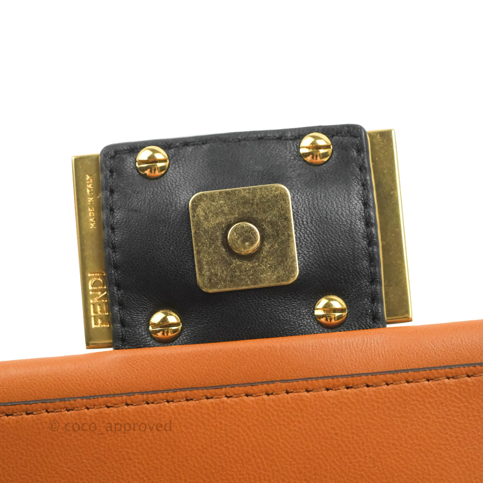Baguette chain leather mini bag Fendi Brown in Leather - 31797065