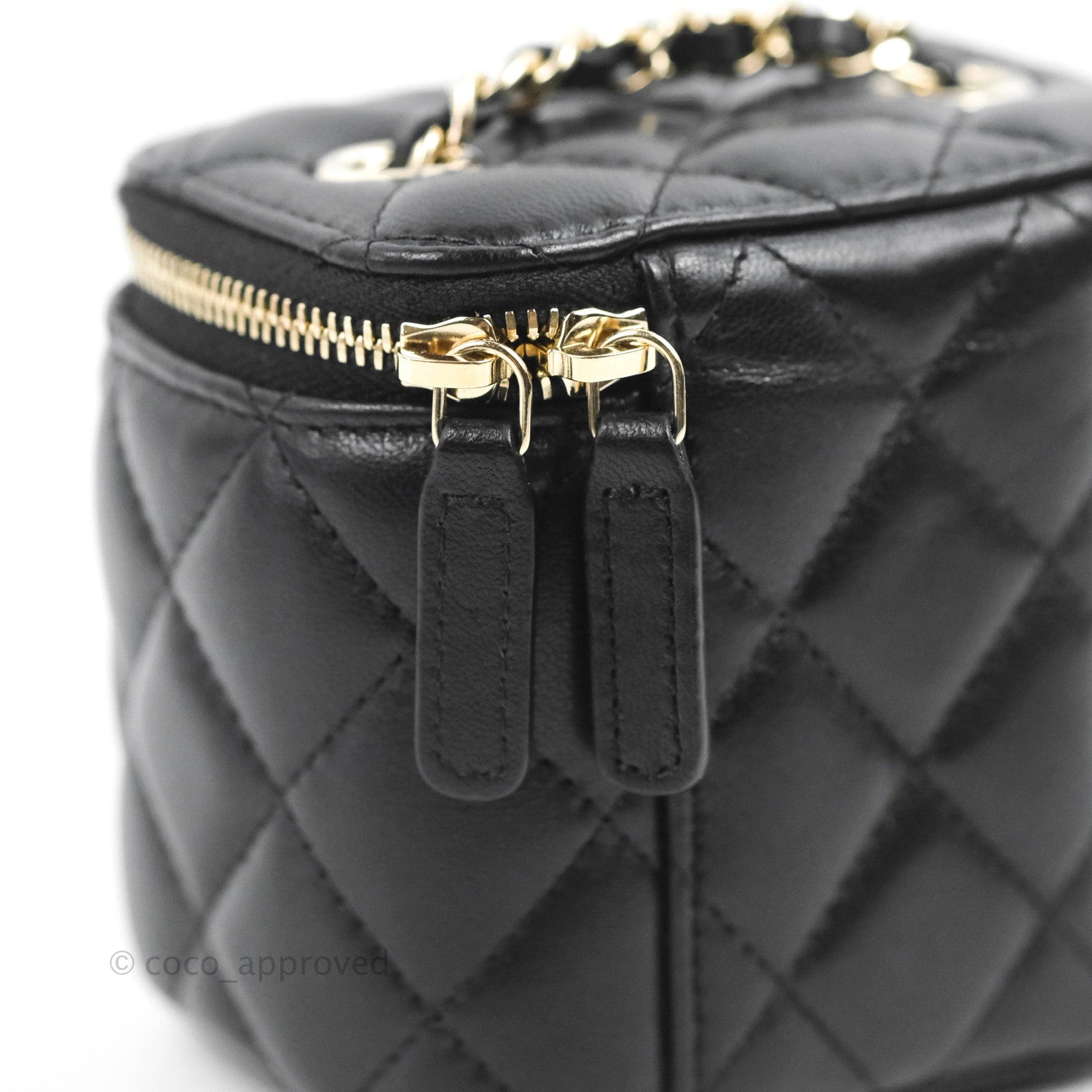 Chanel Classic Mini Vanity With Chain Black Caviar Gold Hardware – Coco  Approved Studio