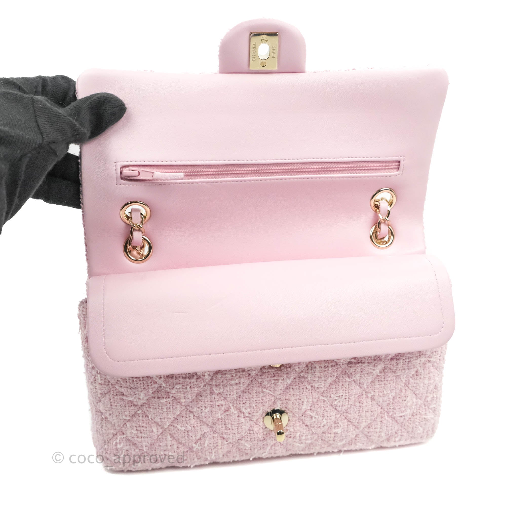 Chanel Classic Medium Double Flap Bag - Pink Shoulder Bags, Handbags -  CHA952087