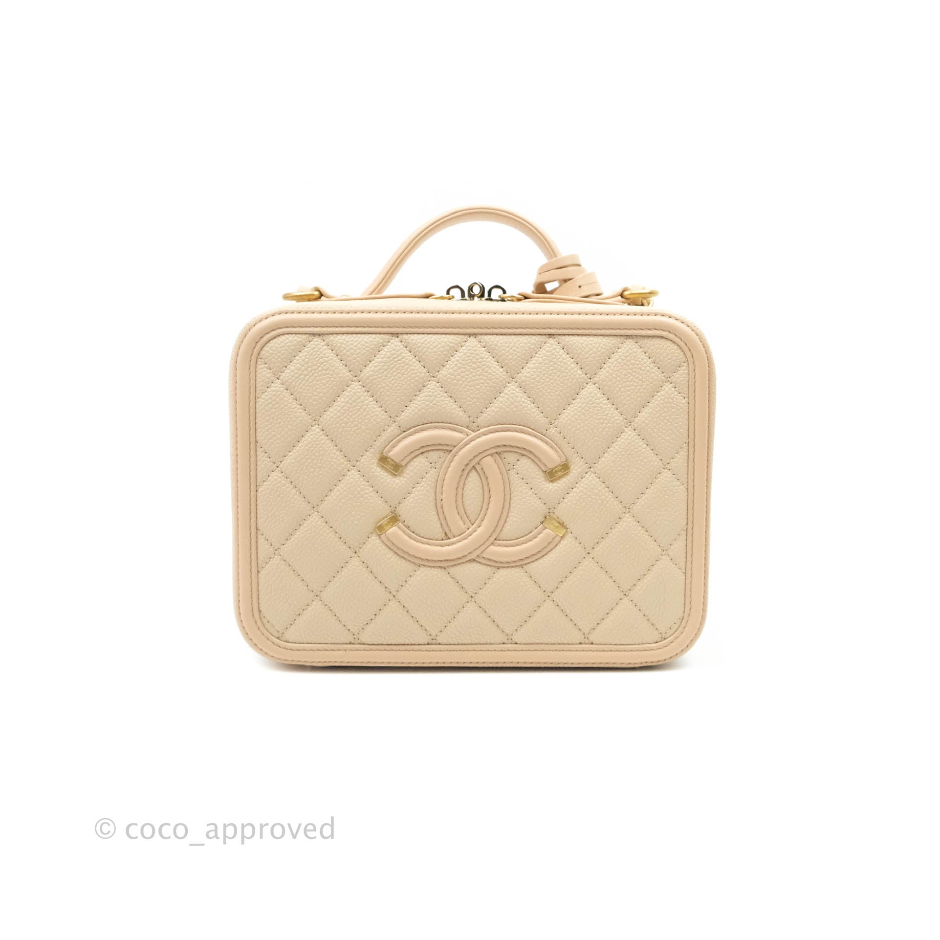 Chanel Quilted Medium CC Filigree Vanity Case Light Beige Caviar Aged –  Coco Approved Studio