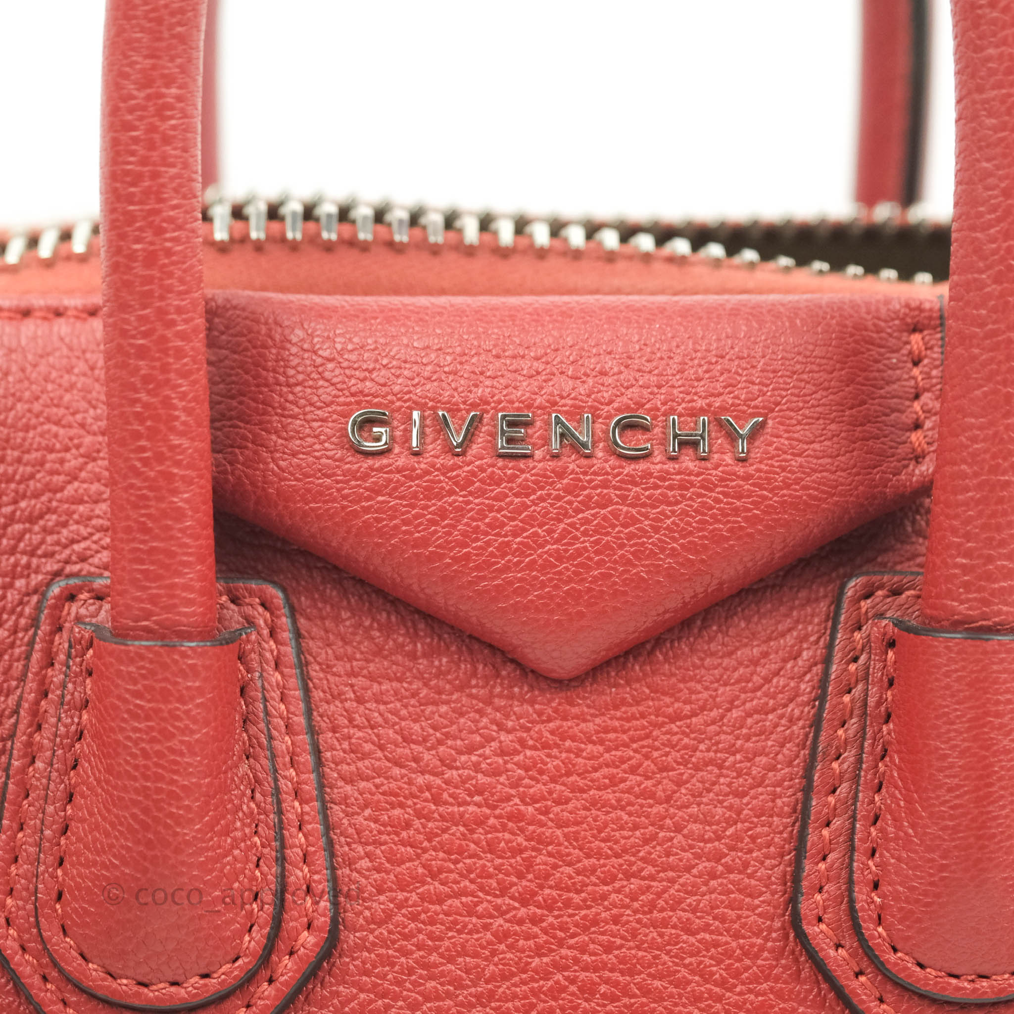 Givenchy Antigona Mini Red Grained Calfskin Silver Hardware – Coco Approved  Studio