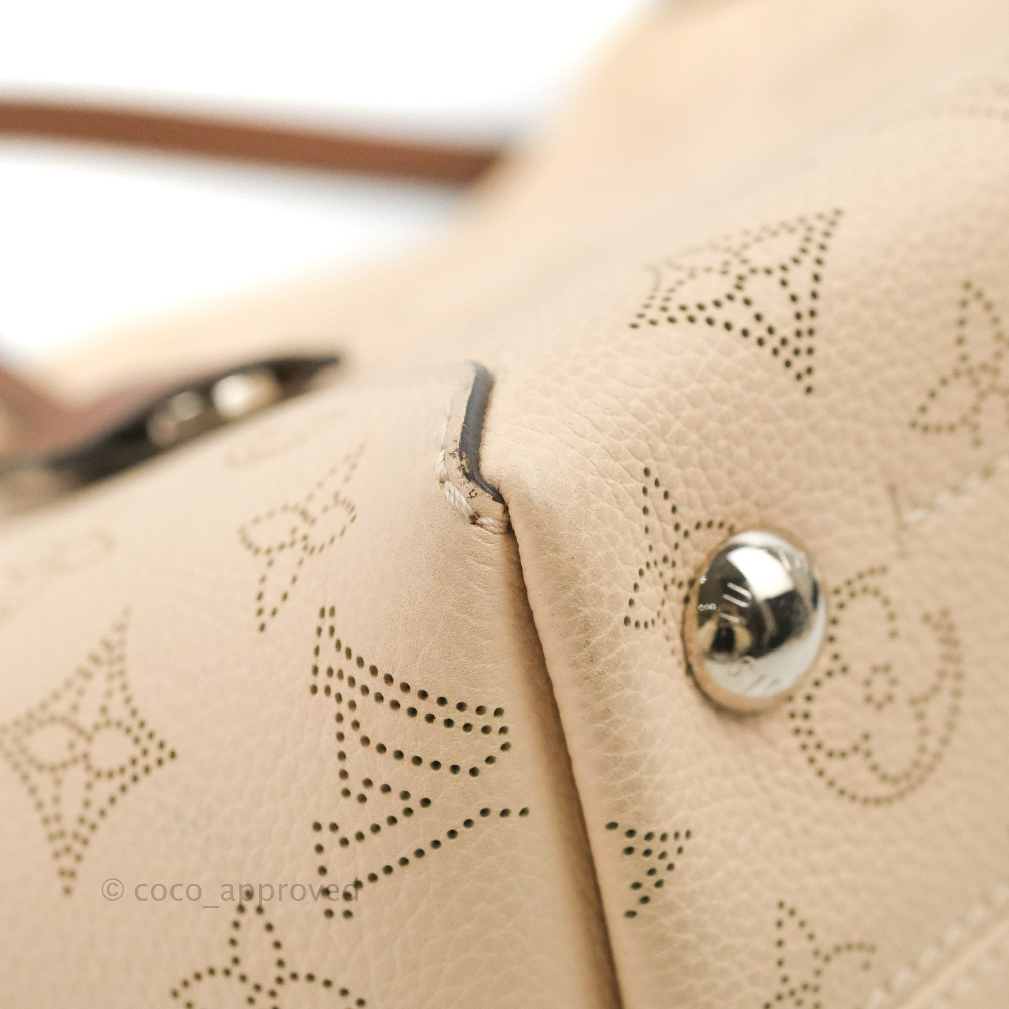 Louis Vuitton Hina PM Monogram Cream – Coco Approved Studio