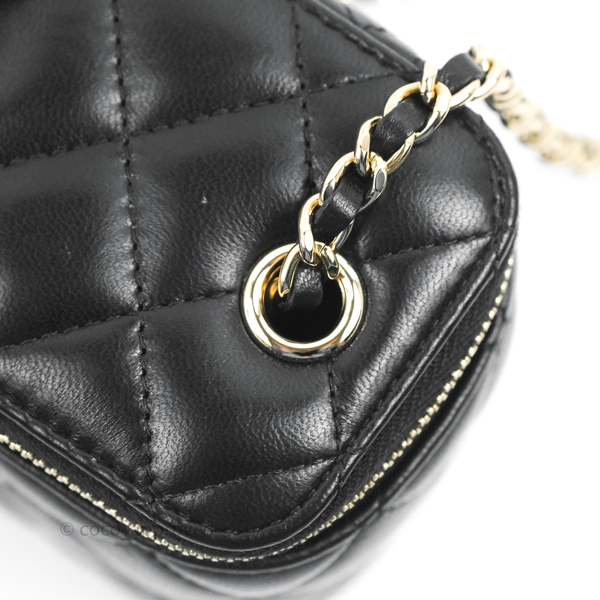 Chanel Quilted Mini Golden Plate Vanity Case With Chain Black Lambskin –  Coco Approved Studio