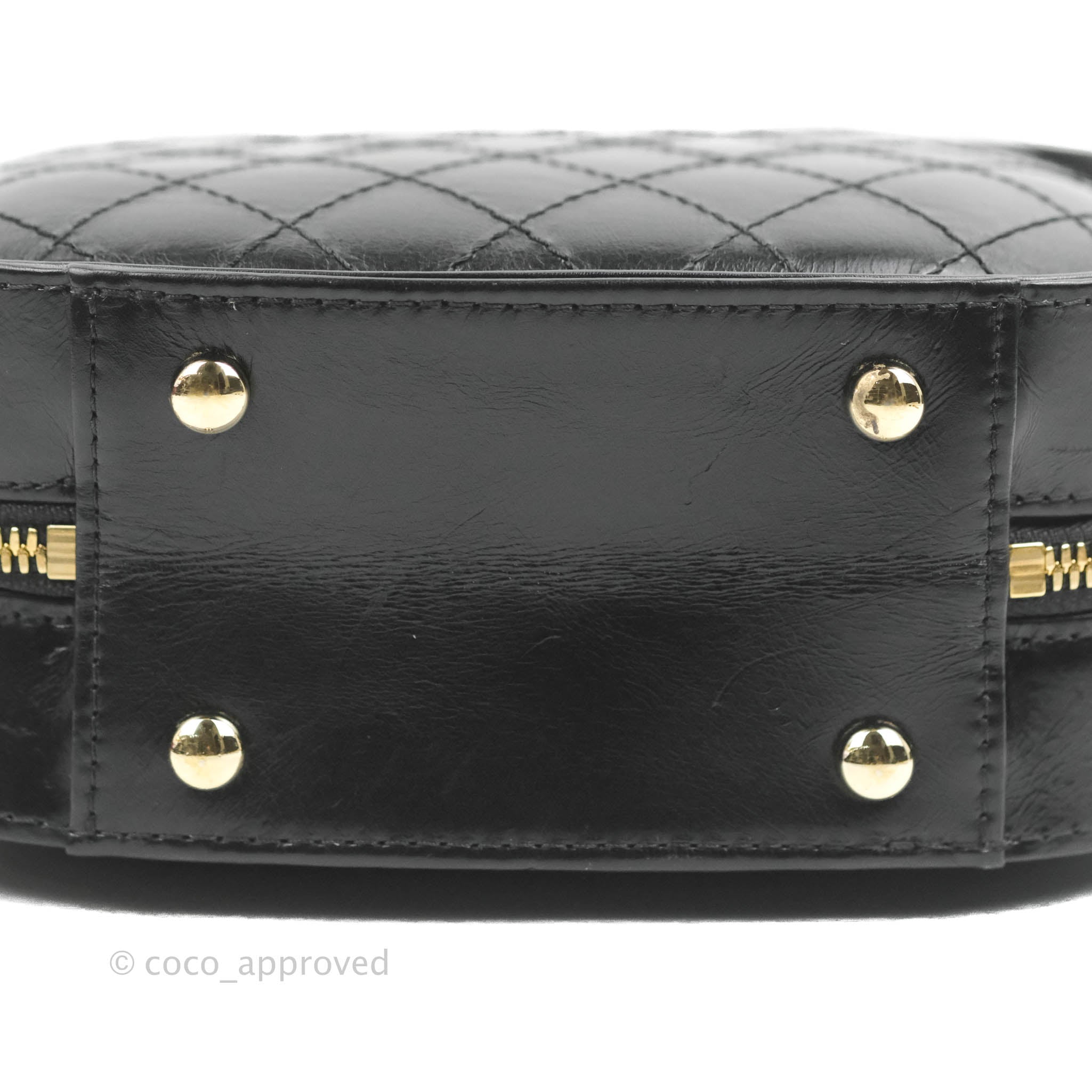 Chanel Small Vanity Case Bag in Calfskin/Raffia — UFO No More