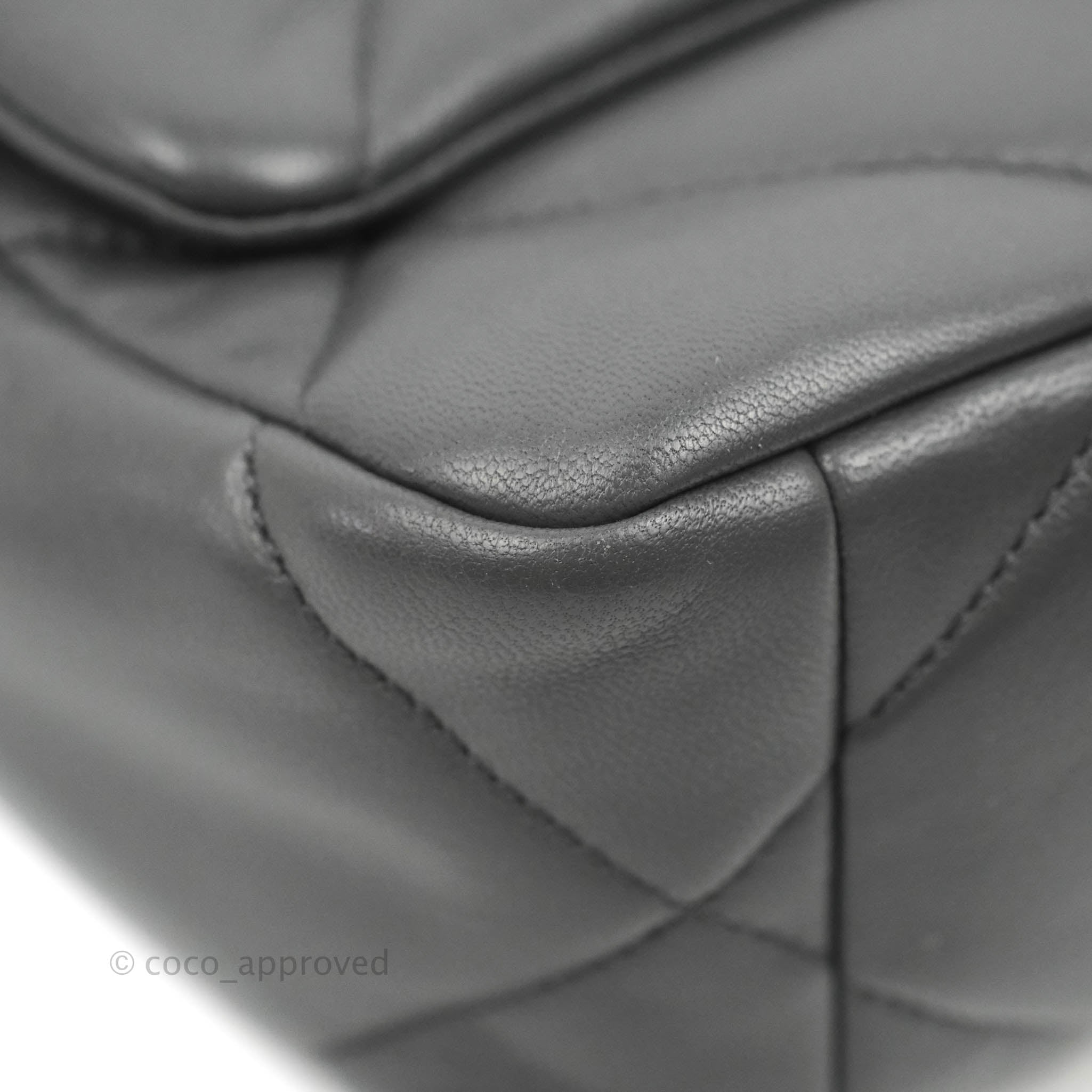 Chanel Cement Gray Quilted Lambskin Medium 19 Bag Grey ref.622690 - Joli  Closet